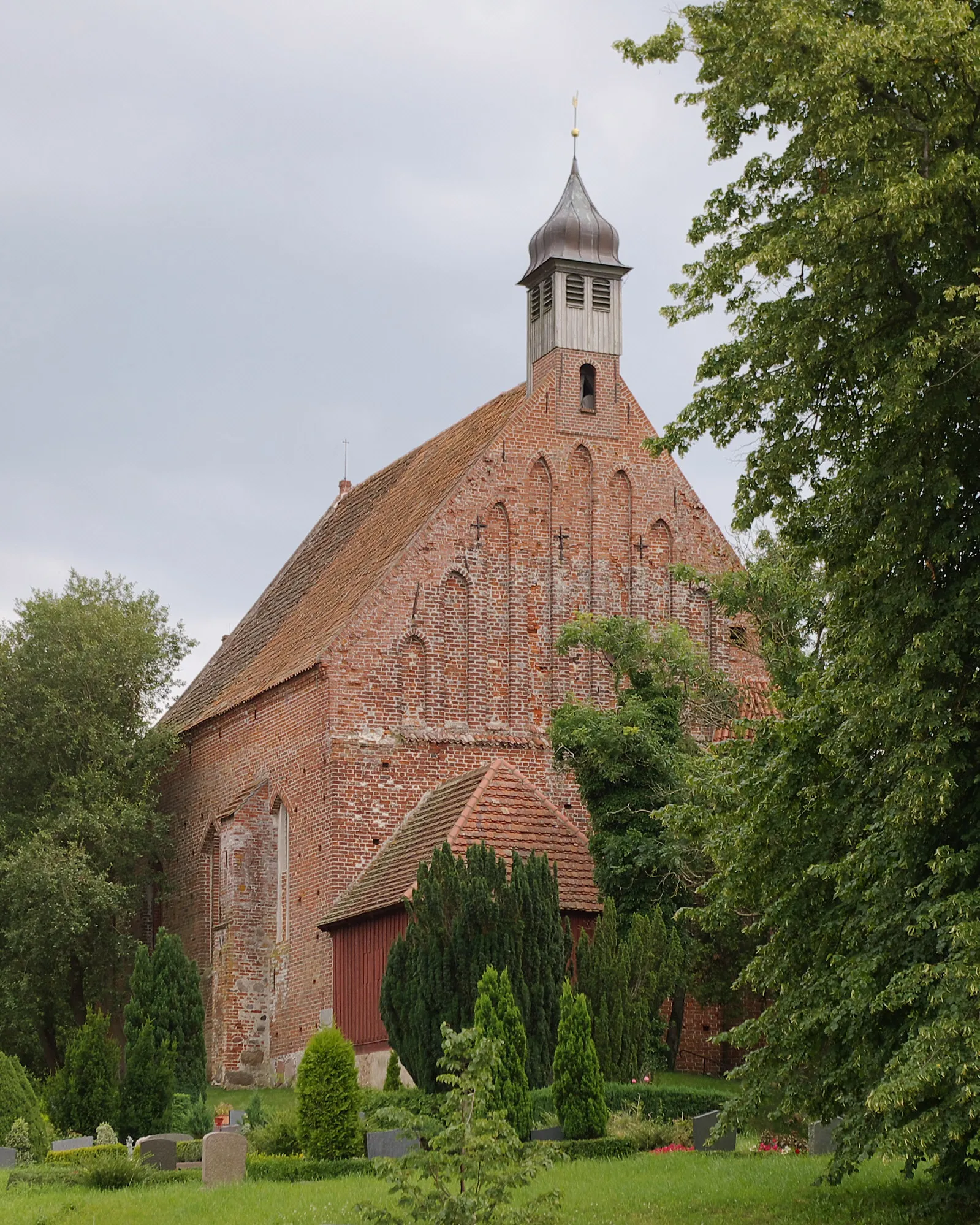 Photo showing: Kirche in Gustow, Rügen