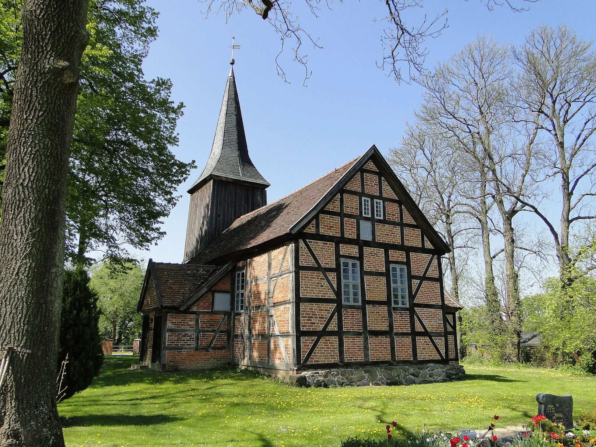 Photo showing: Church in Mildenitz, district Mecklenburg-Strelitz, Mecklenburg-Vorpommern, Germany