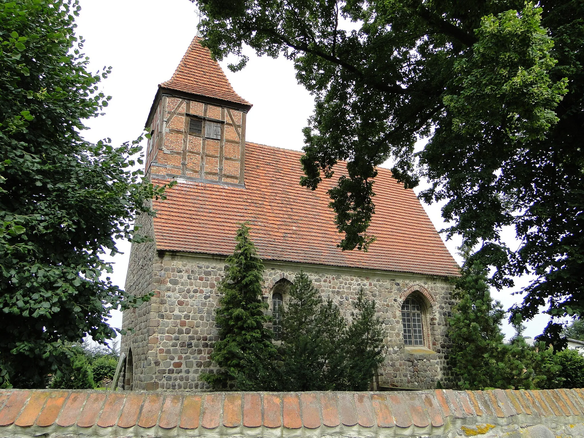 Photo showing: Church in Genzkow, district Mecklenburg-Strelitz, Mecklenburg-Vorpommern, Germany