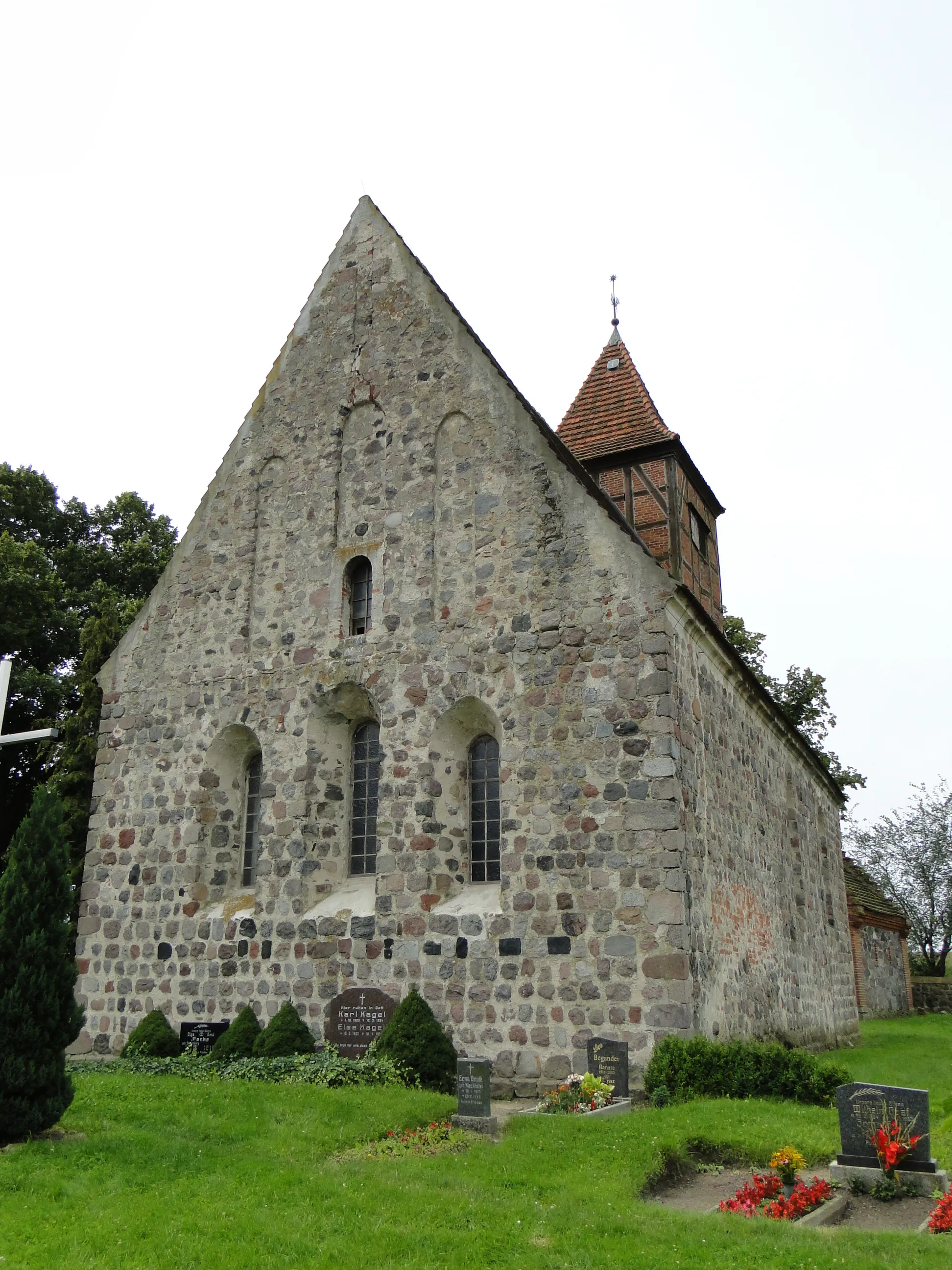 Photo showing: Church in Genzkow, district Mecklenburg-Strelitz, Mecklenburg-Vorpommern, Germany