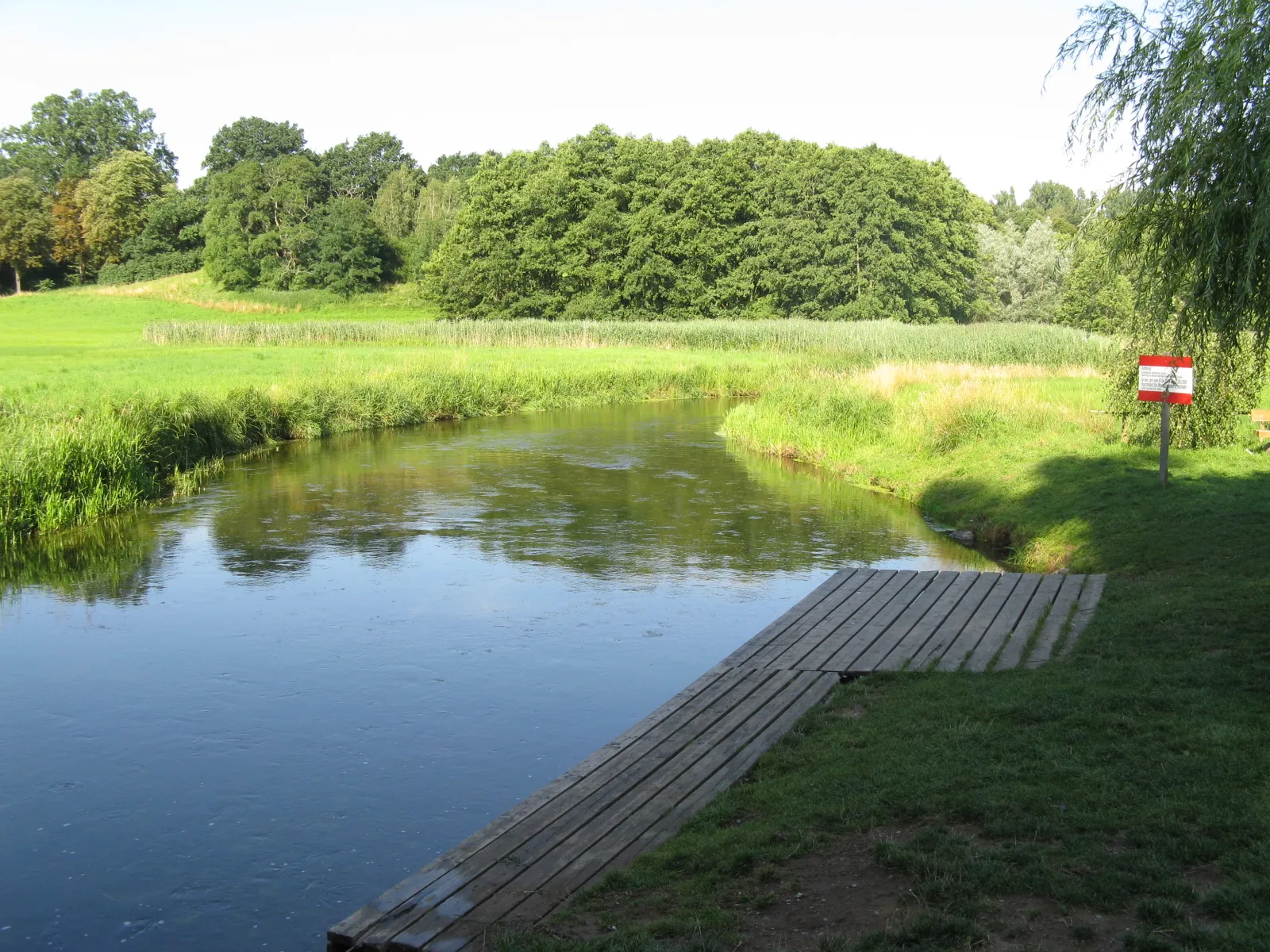 Photo showing: Warnow river in Weitendorf (near Brüel), Mecklenburg-Vorpommern, Germany