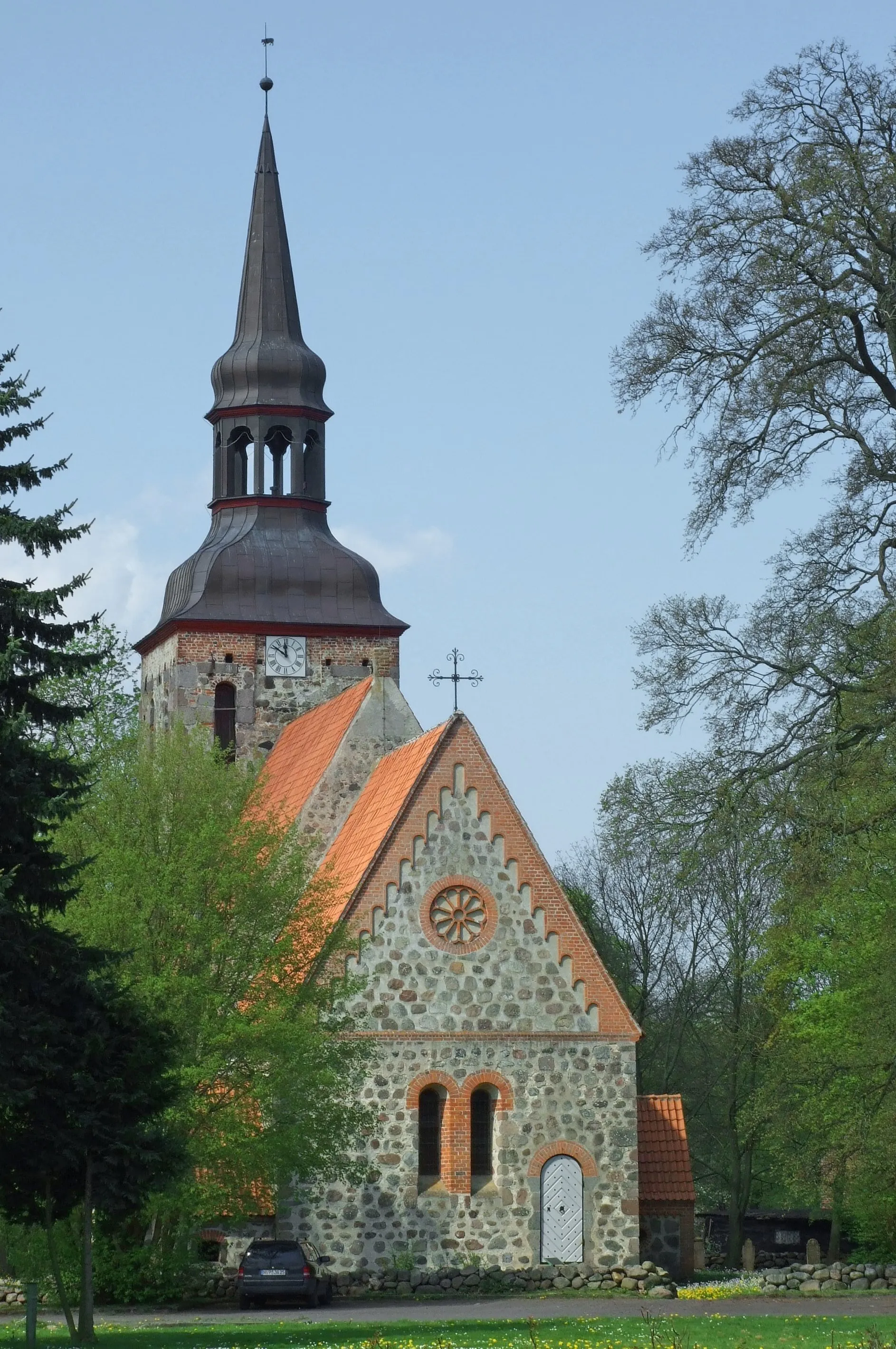 Photo showing: Feldsteinkirche Semlow