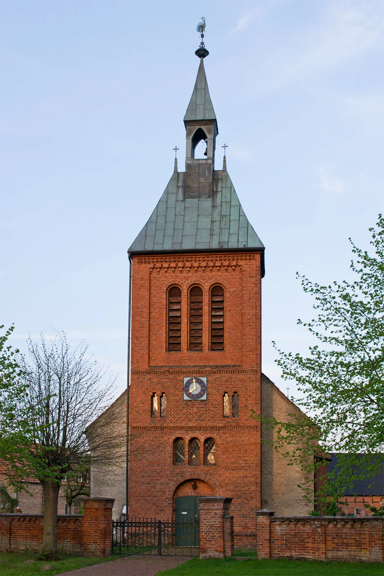 Photo showing: Church of the village Prezelle, district Lüchow-Dannenberg, Lower Saxony, Germany.