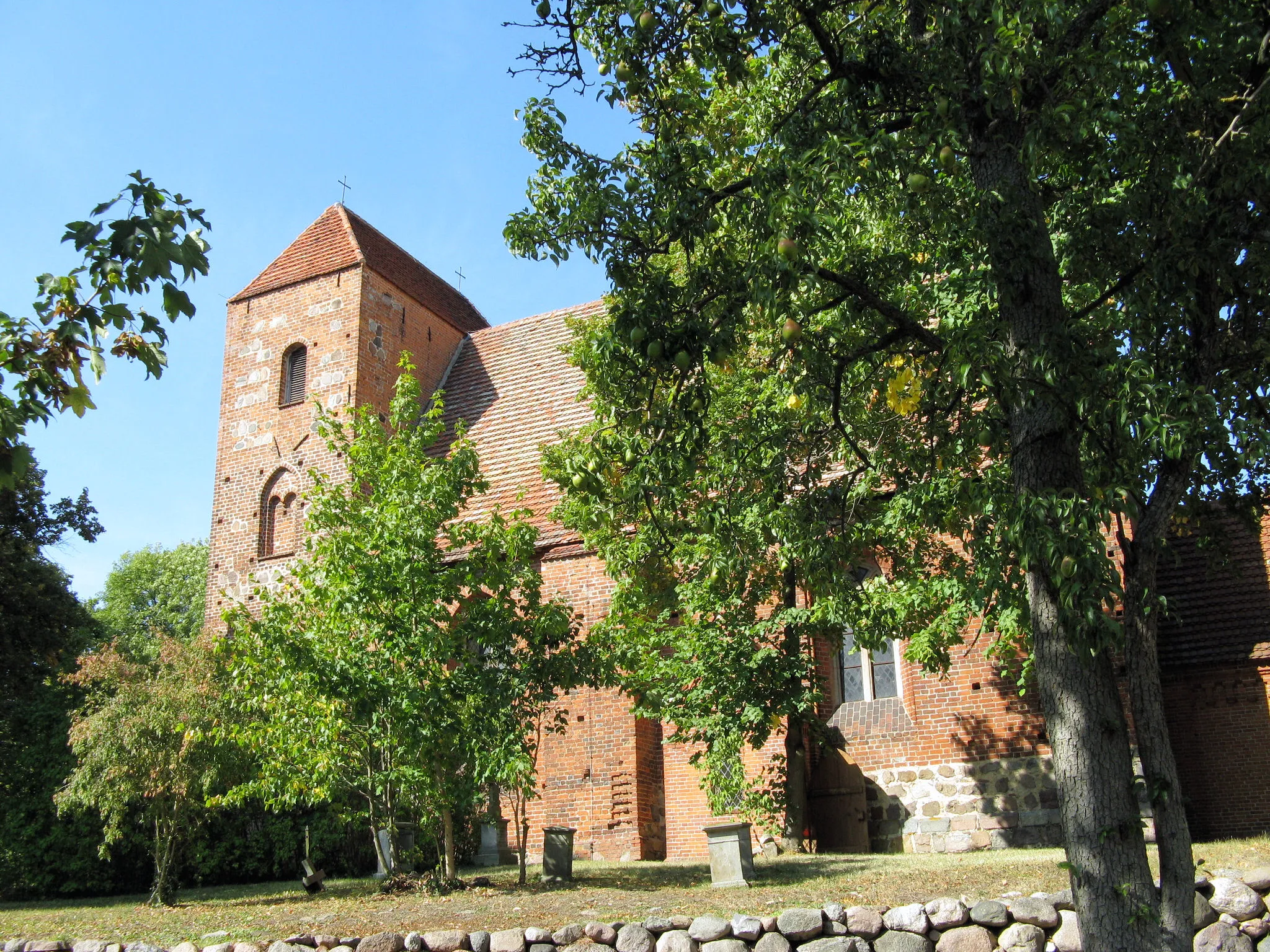 Photo showing: Church in Hohen Mistorf, disctrict Güstrow, Mecklenburg-Vorpommern, Germany