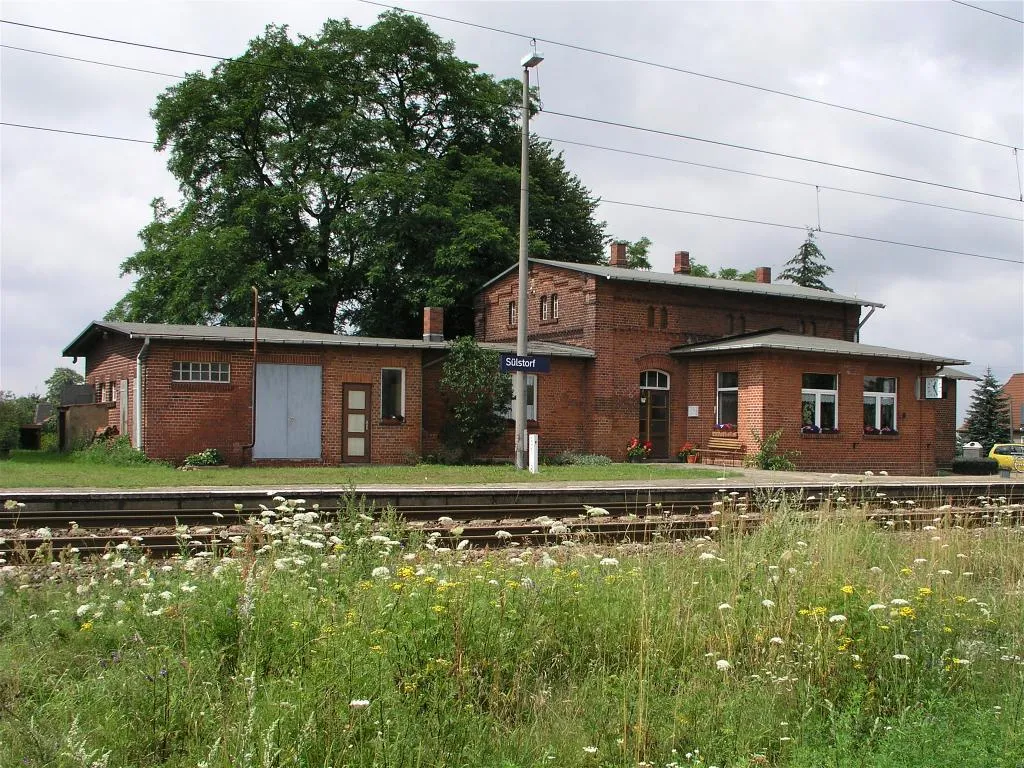 Photo showing: Sülstorf, Mecklenburg, Germany: railway-station, photo 2004