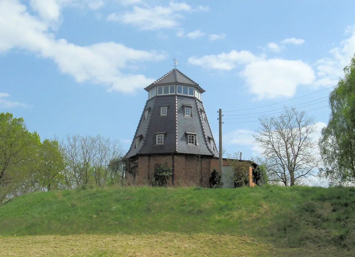 Photo showing: Former windmill in Polz (Dömitz), Mecklenburg-Vorpommern, Germany