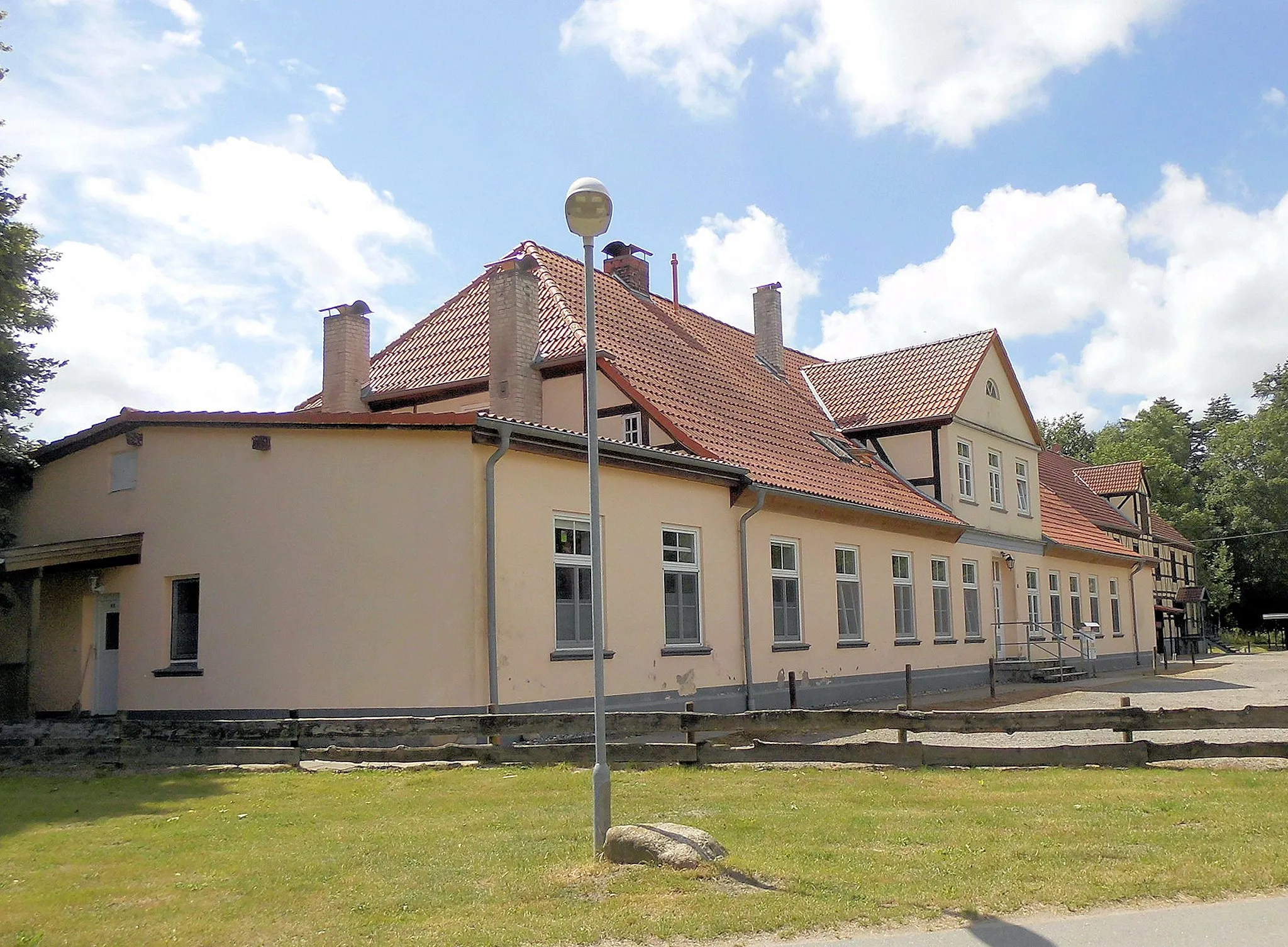 Photo showing: Gutshaus / Herrenhaus in Silenz, Gemeinde Kluis auf Rügen