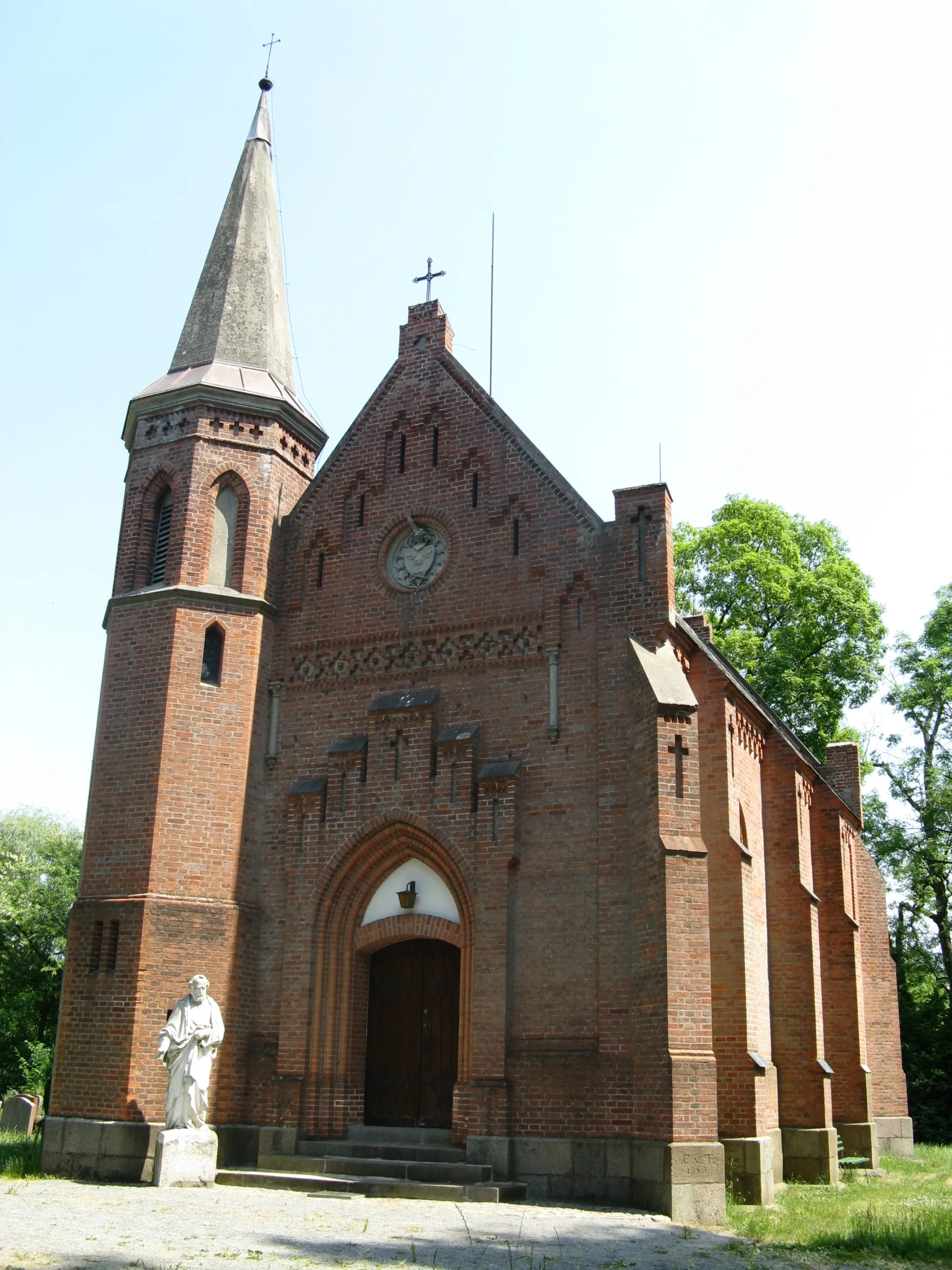 Photo showing: Church of Neuhof (Zarrentin), Mecklenburg-Vorpommern, Germany