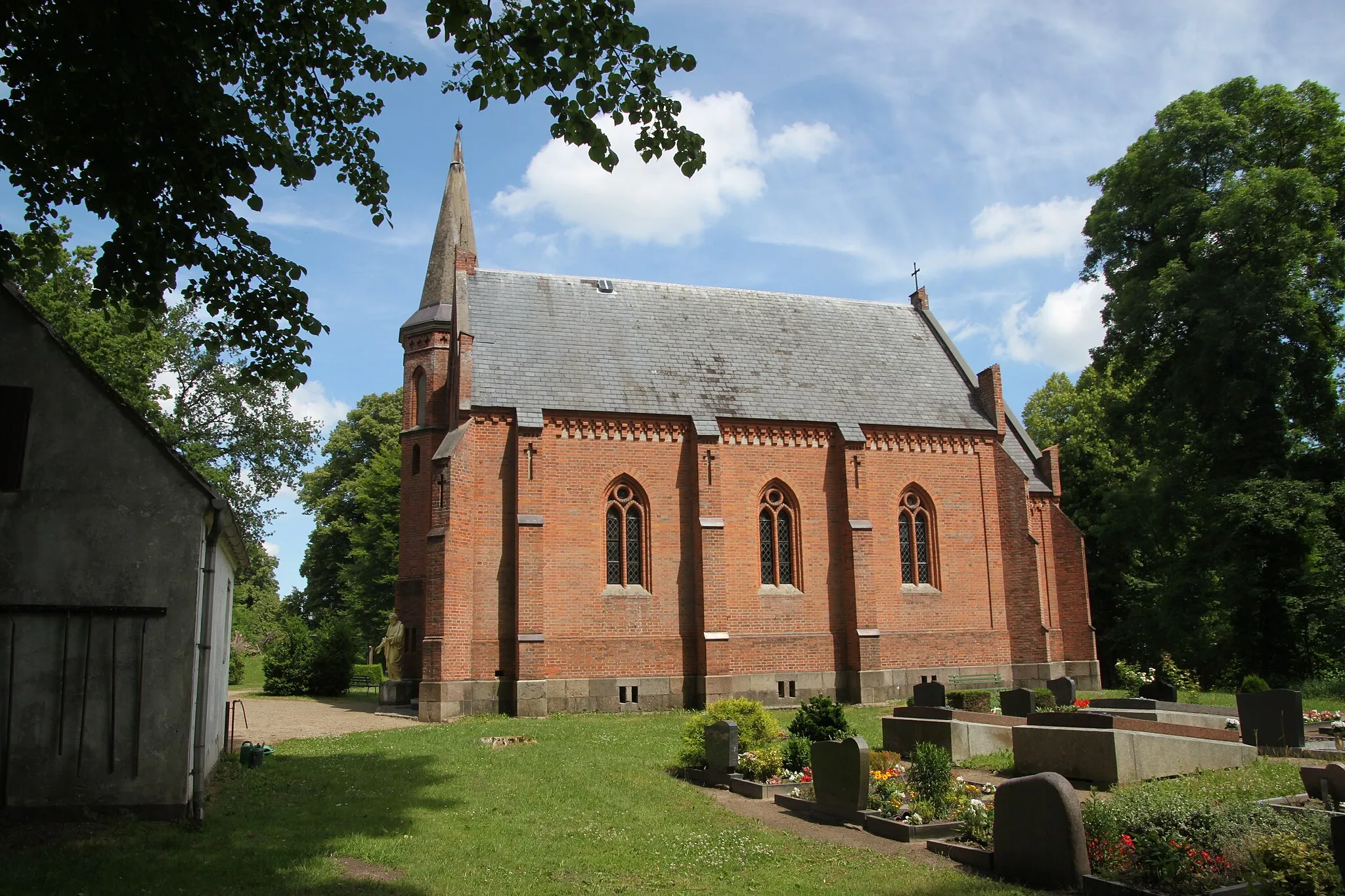 Photo showing: Kirche Neuhof