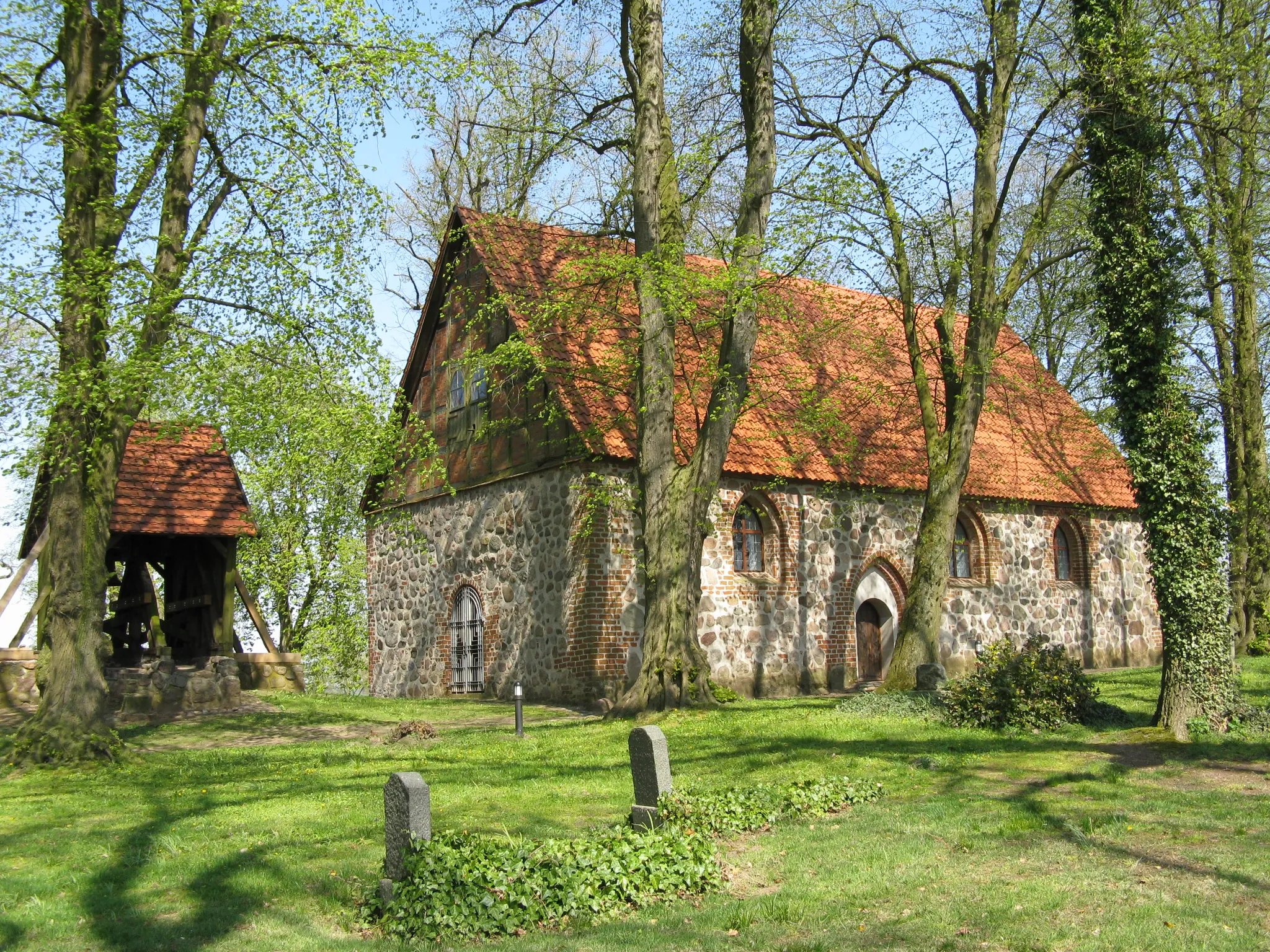 Photo showing: Church in Wamckow, disctrict Parchim, Mecklenburg-Vorpommern, Germany