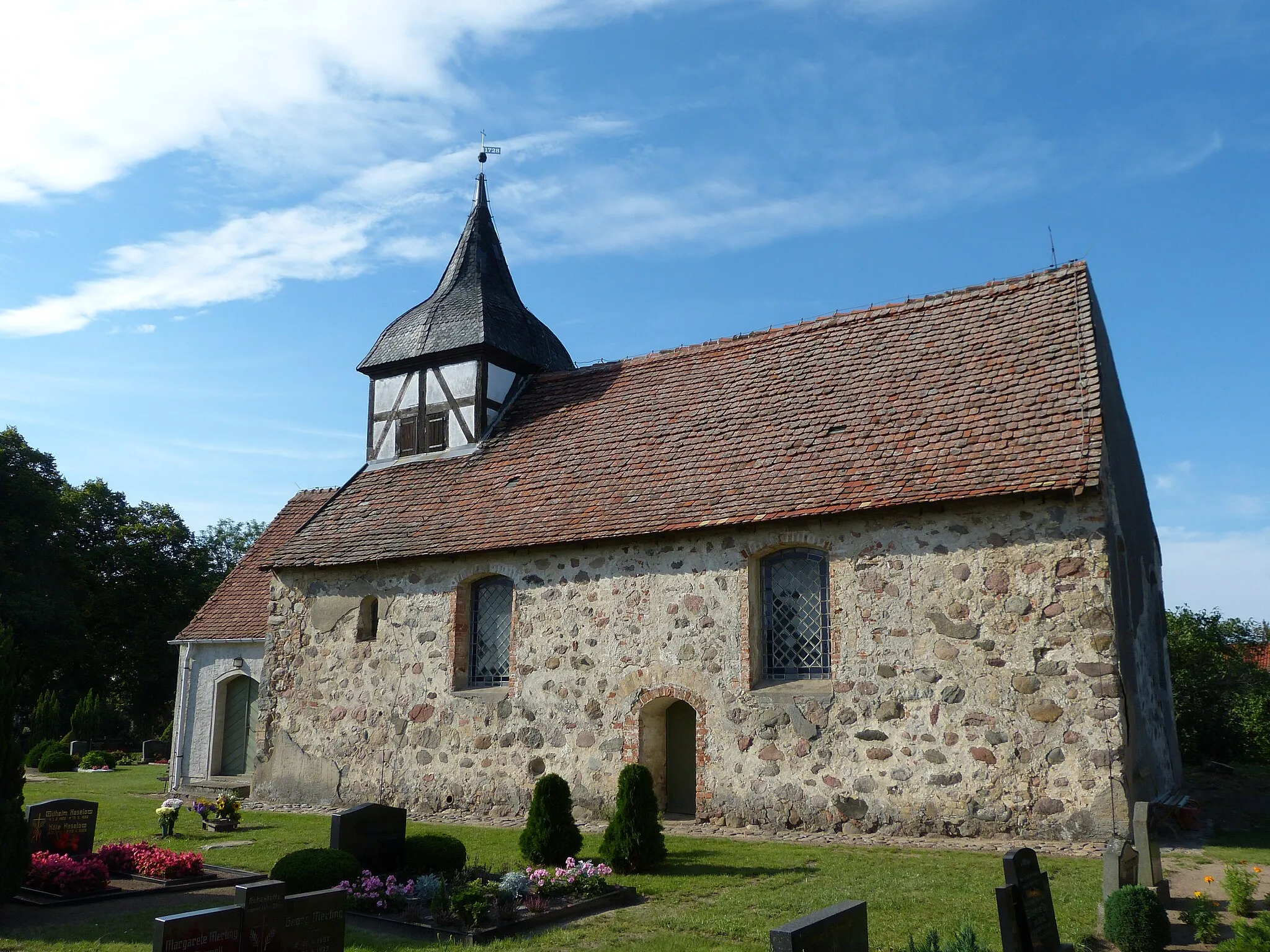 Photo showing: Kirche in Drewelow, Südseite