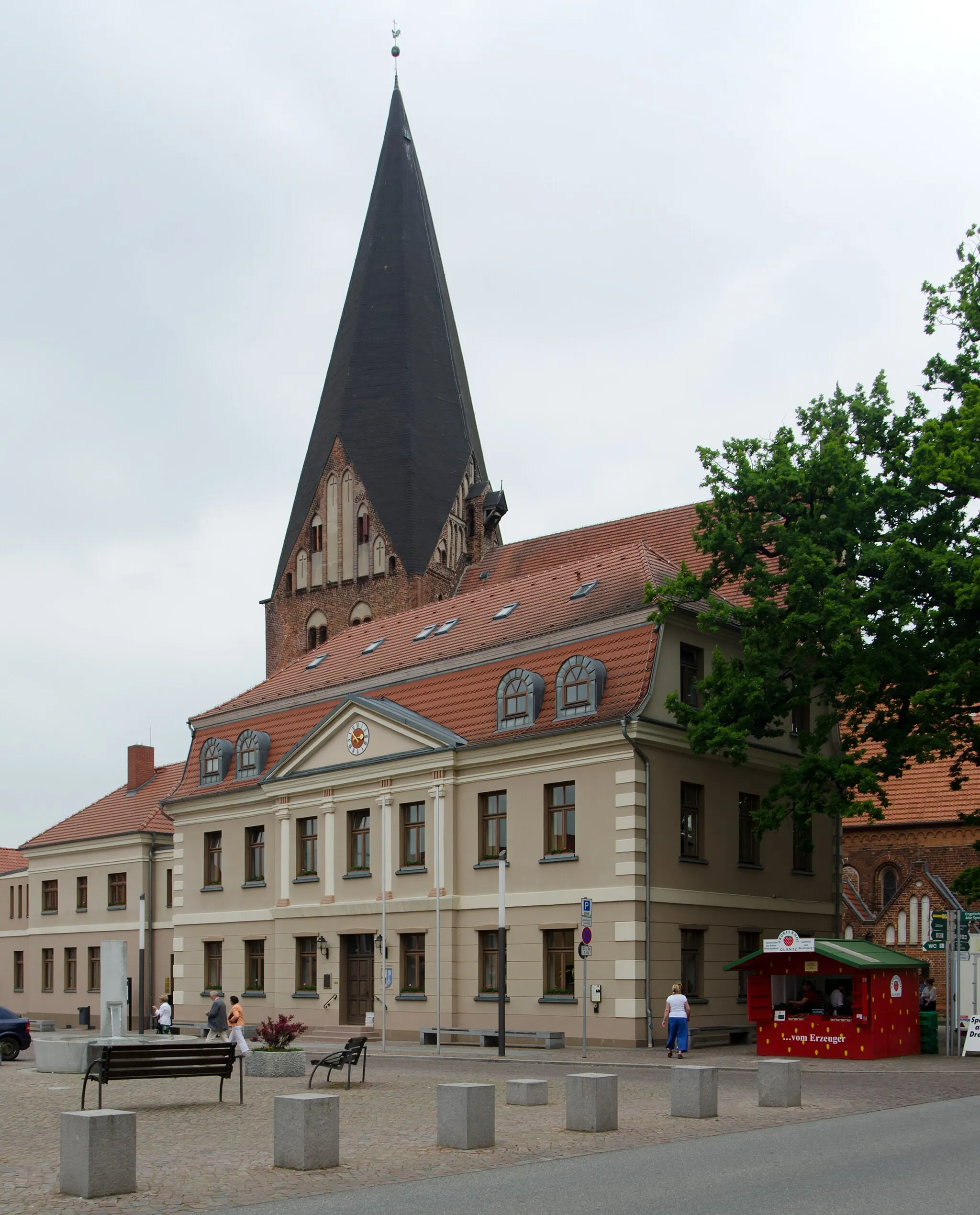 Photo showing: Röbel Markt 1 Rathaus