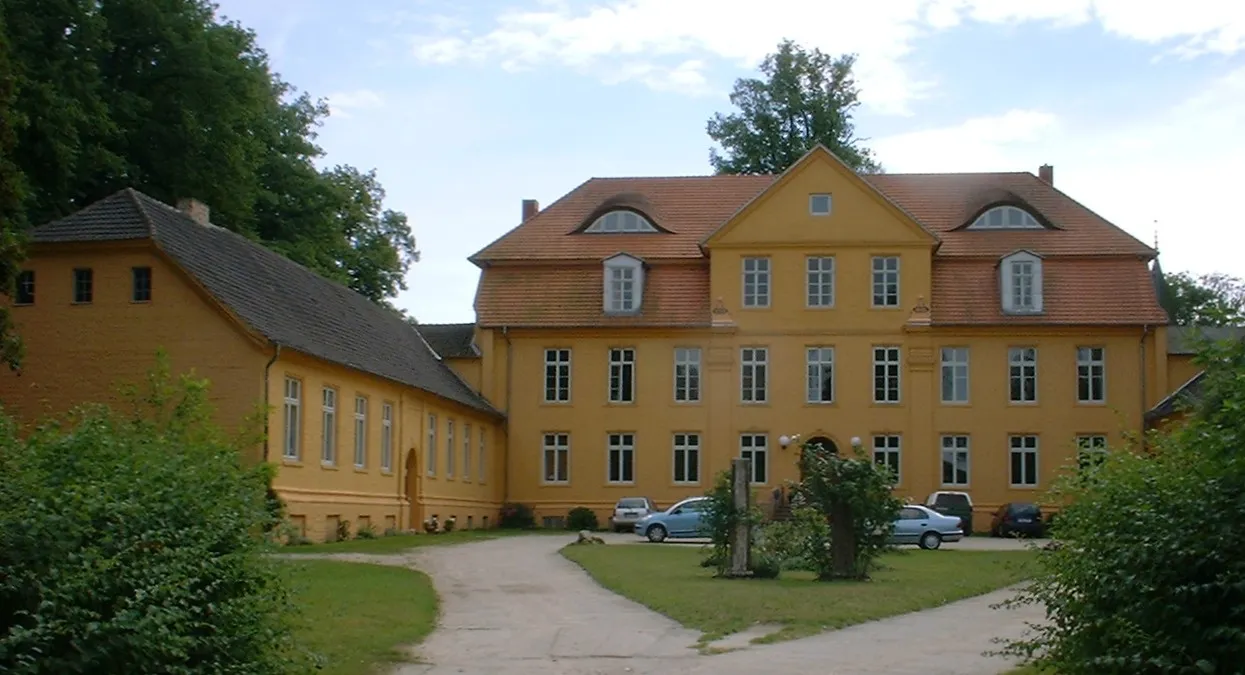 Photo showing: Lühburg manor in Mecklenburg-Western Pomerania, Germany