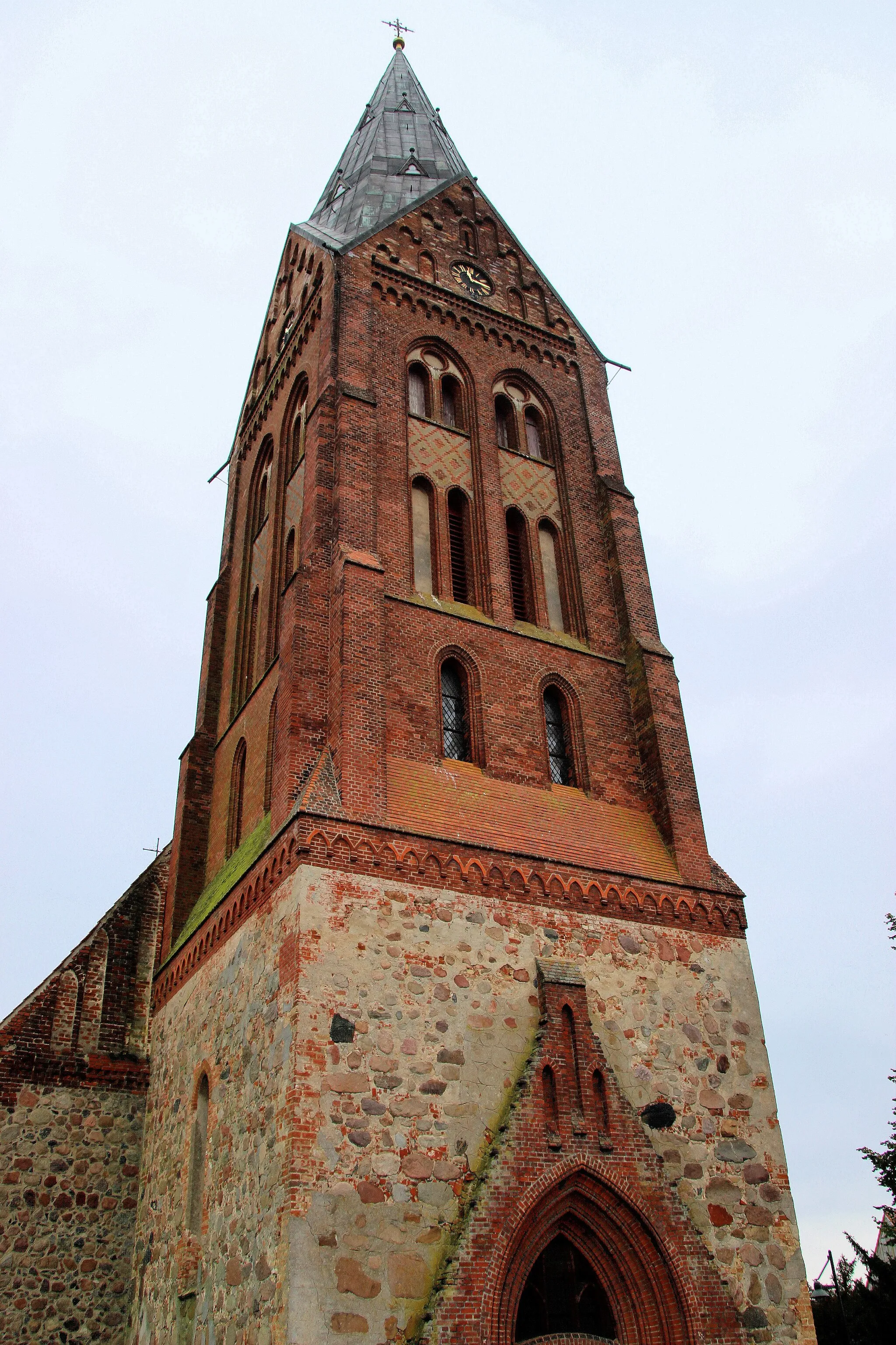 Photo showing: Ansicht der Kirche St. Nicolai von Westen