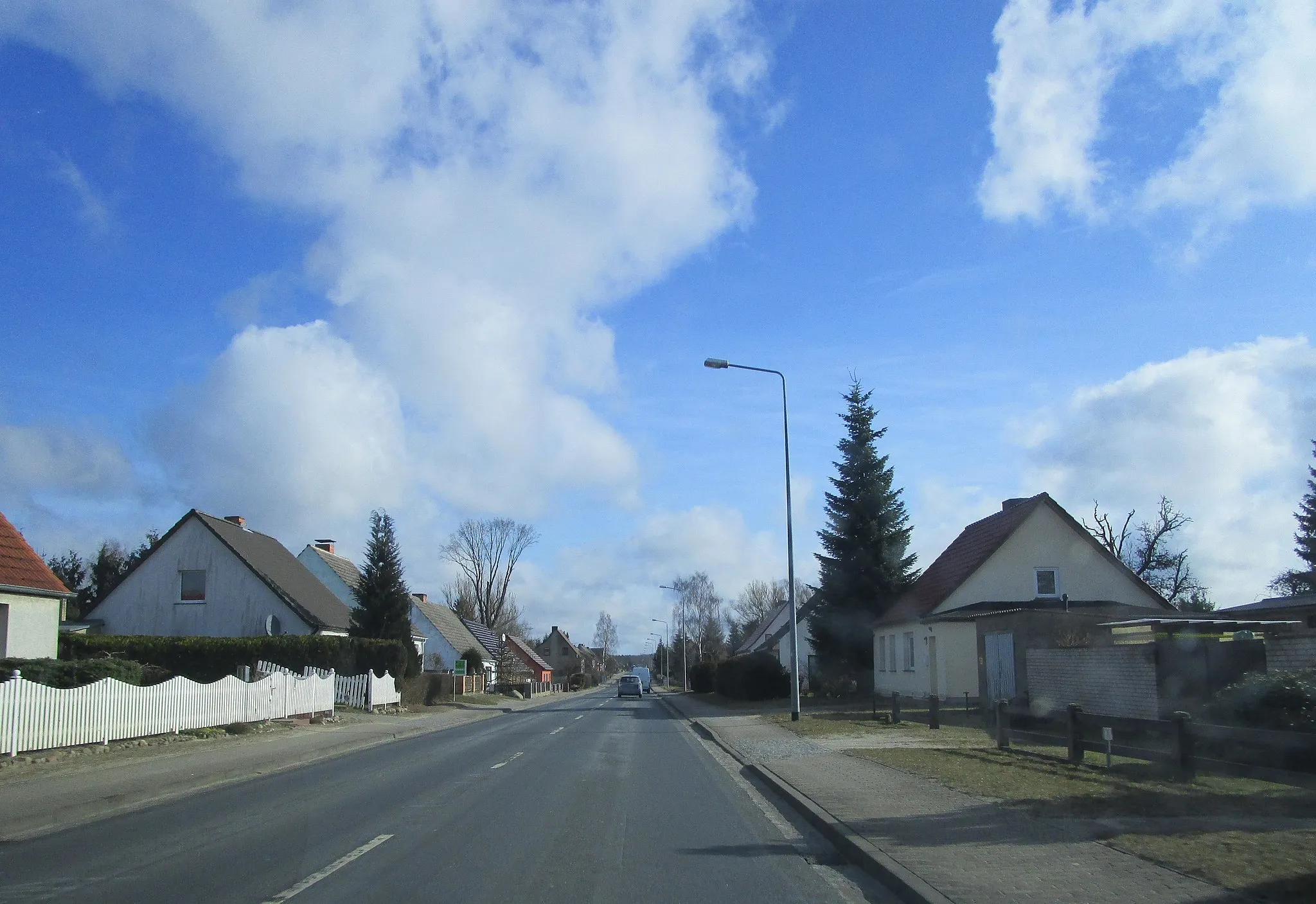 Photo showing: Straßendorf - Lühmannsdorf