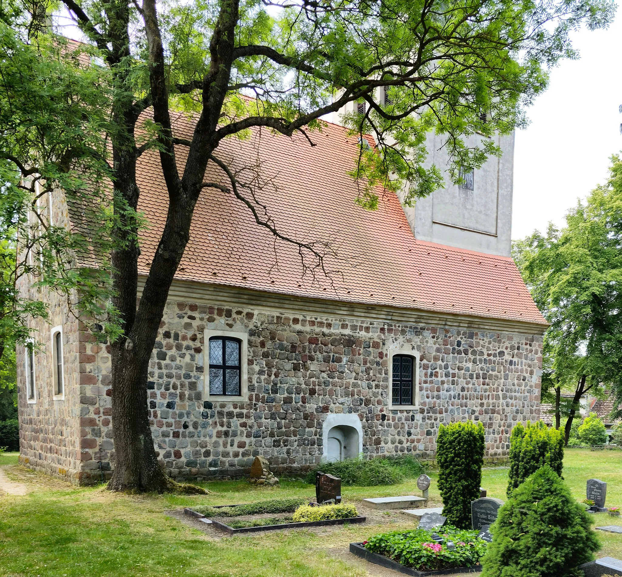 Photo showing: Evangelische Dorfkirche Groß Luckow, Landkreis Vorpommern-Greifswald, Mecklenburg-Vorpommern, Deutschland
