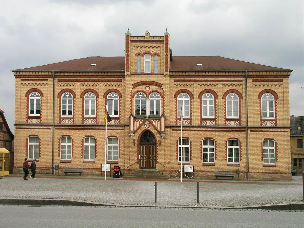 Photo showing: Brüel, Mecklenburg, Germany: townhall, photo 2007