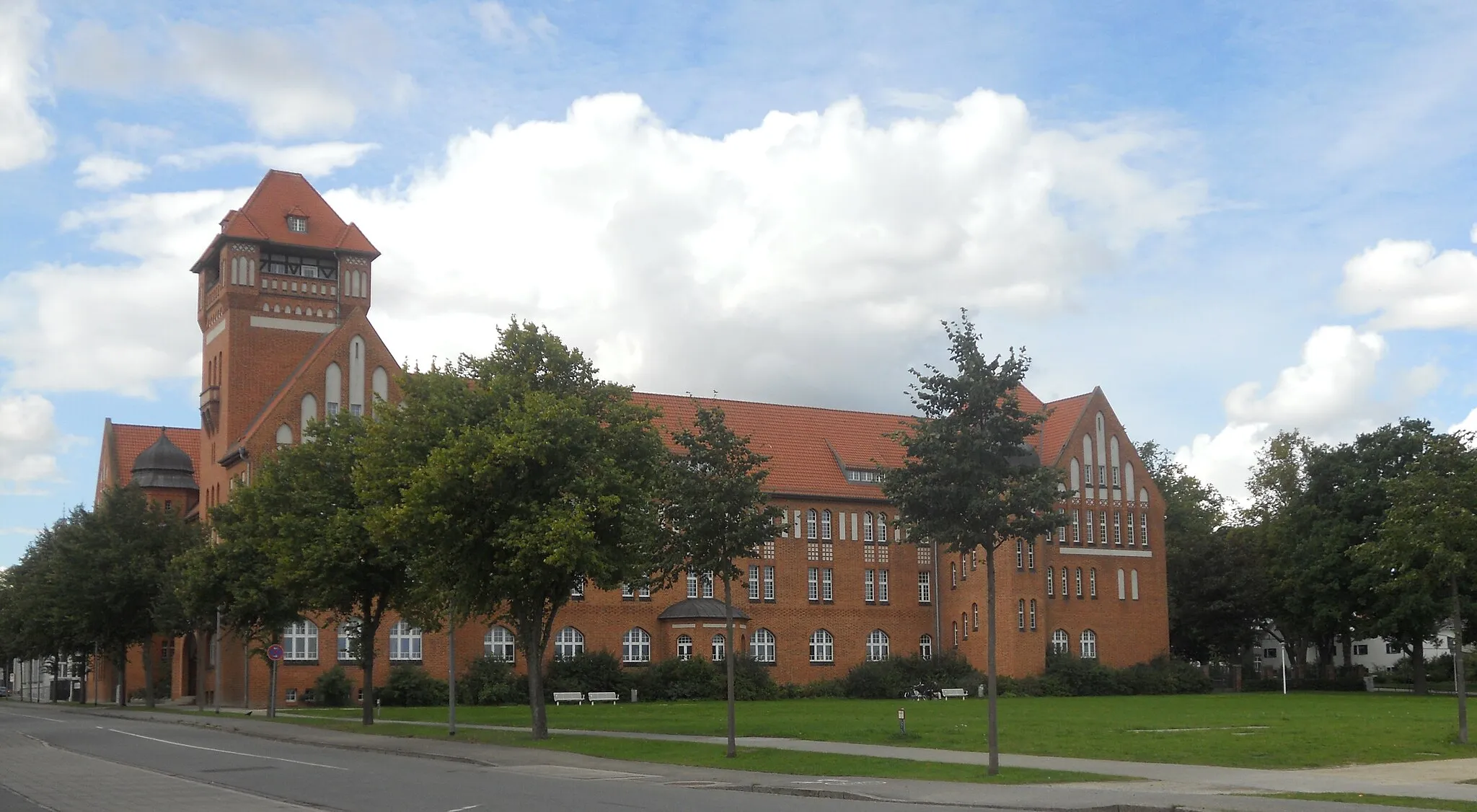 Photo showing: Hansa-Gymnasium in Stralsund