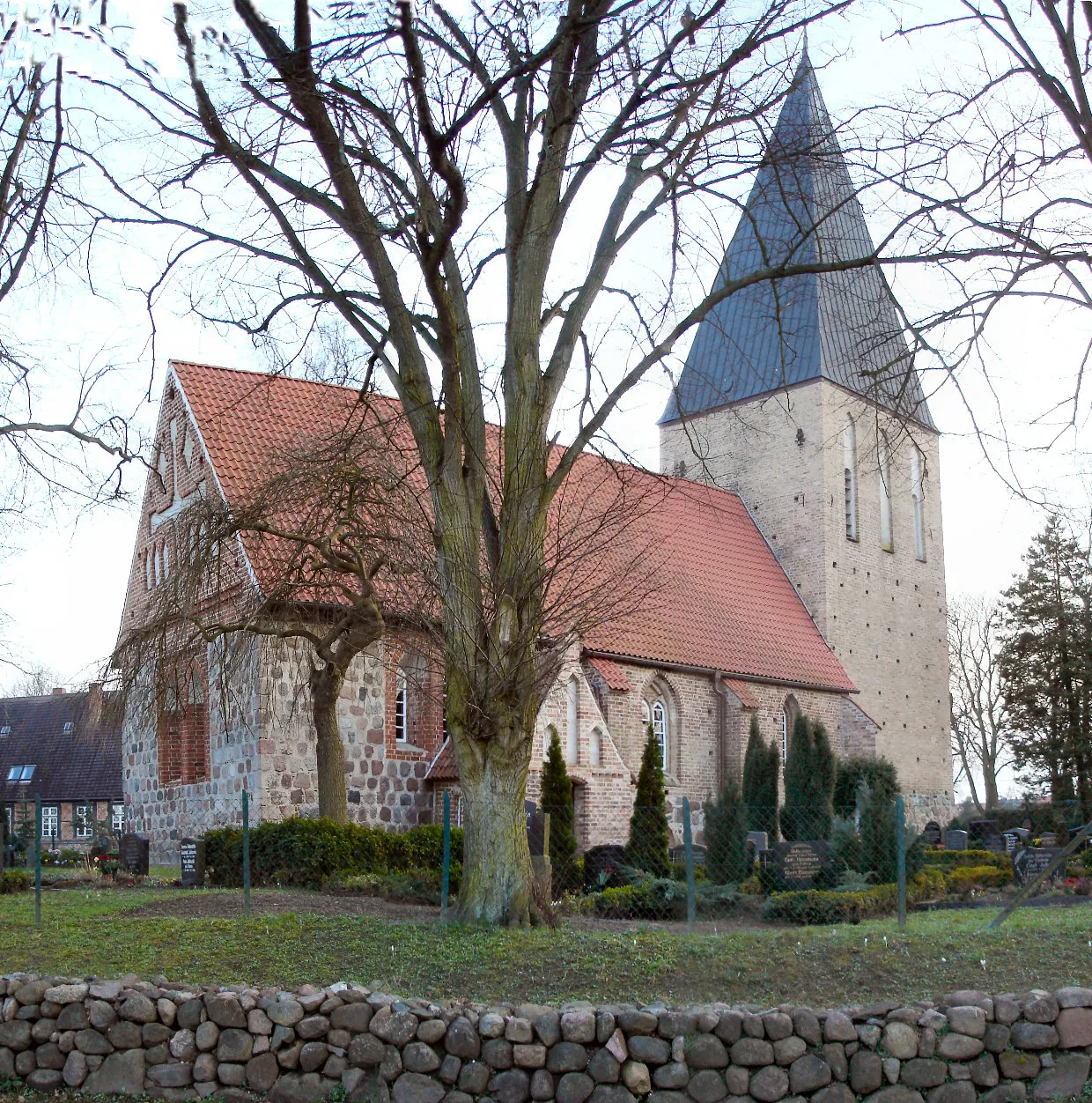 Photo showing: Kirche in Lambrechtshagen bei Rostock / Church in Lambrechtshagen near Rostock (Mecklenburg-Western Pomerania)