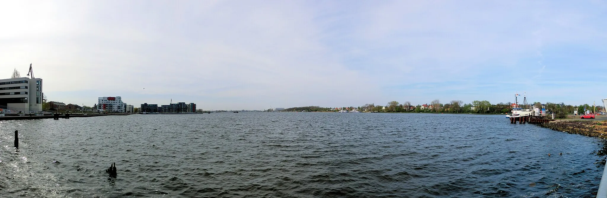 Photo showing: Rostock, ehemalige Neptun-Werft, Warnow