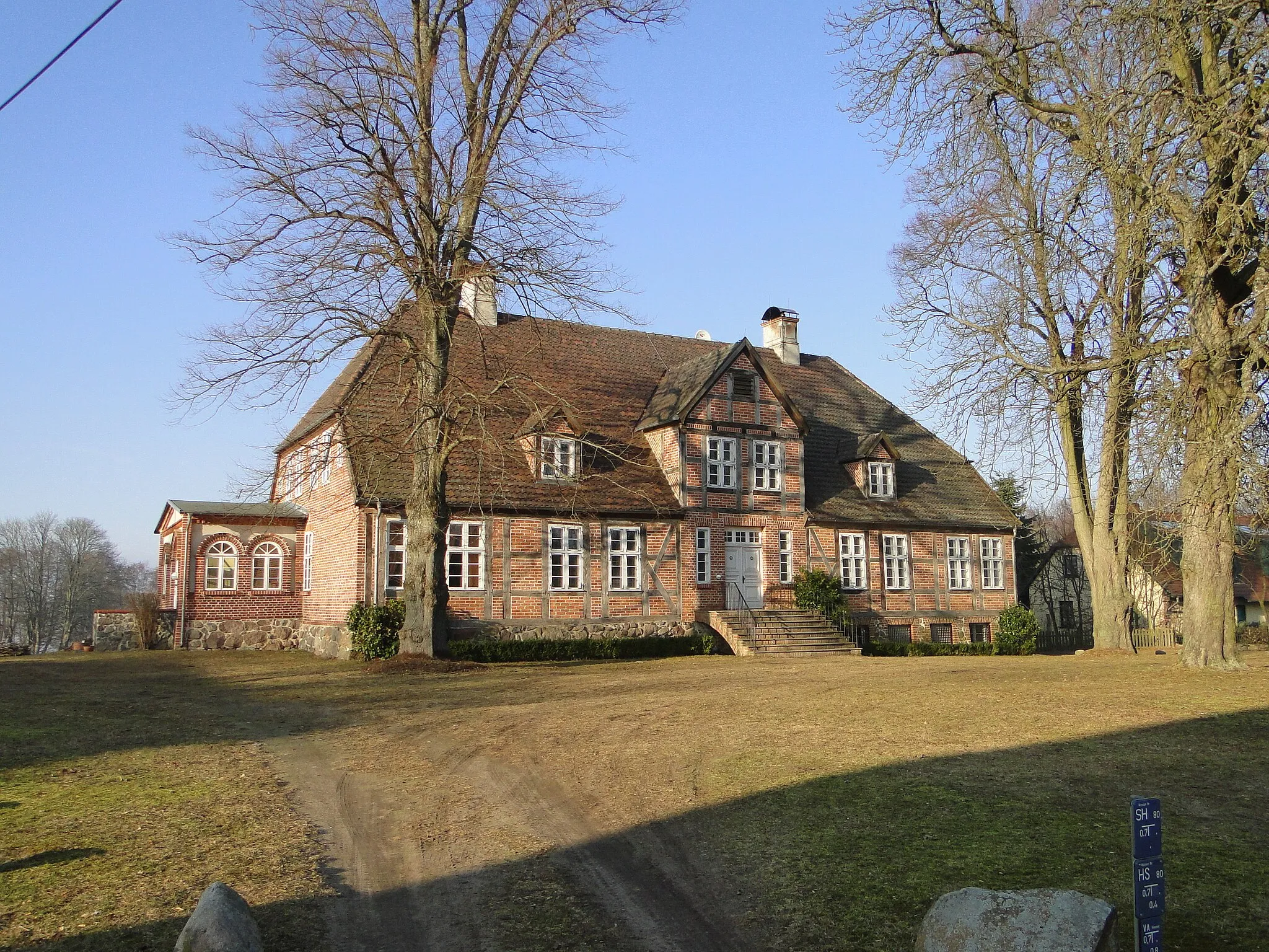 Photo showing: Manor house in Glave, district Güstrow, Mecklenburg-Vorpommern, Germany