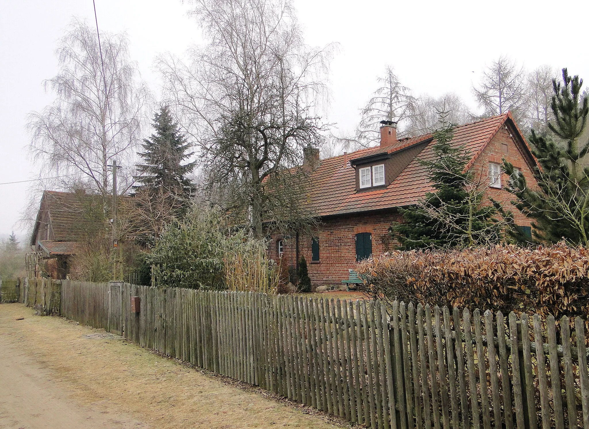 Photo showing: Building in Jellen, district Parchim, Mecklenburg-Vorpommern, Germany