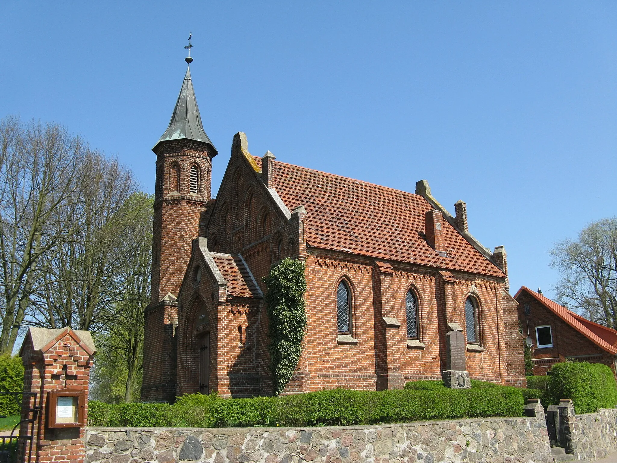 Photo showing: Church in Paarsch, Mecklenburg, Germany
