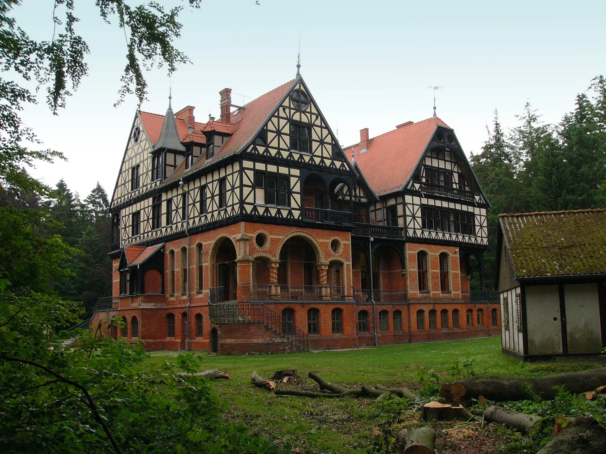 Photo showing: The Hunting Castle Gelbensande is located in Mecklenburg-Vorpommern in Germany.