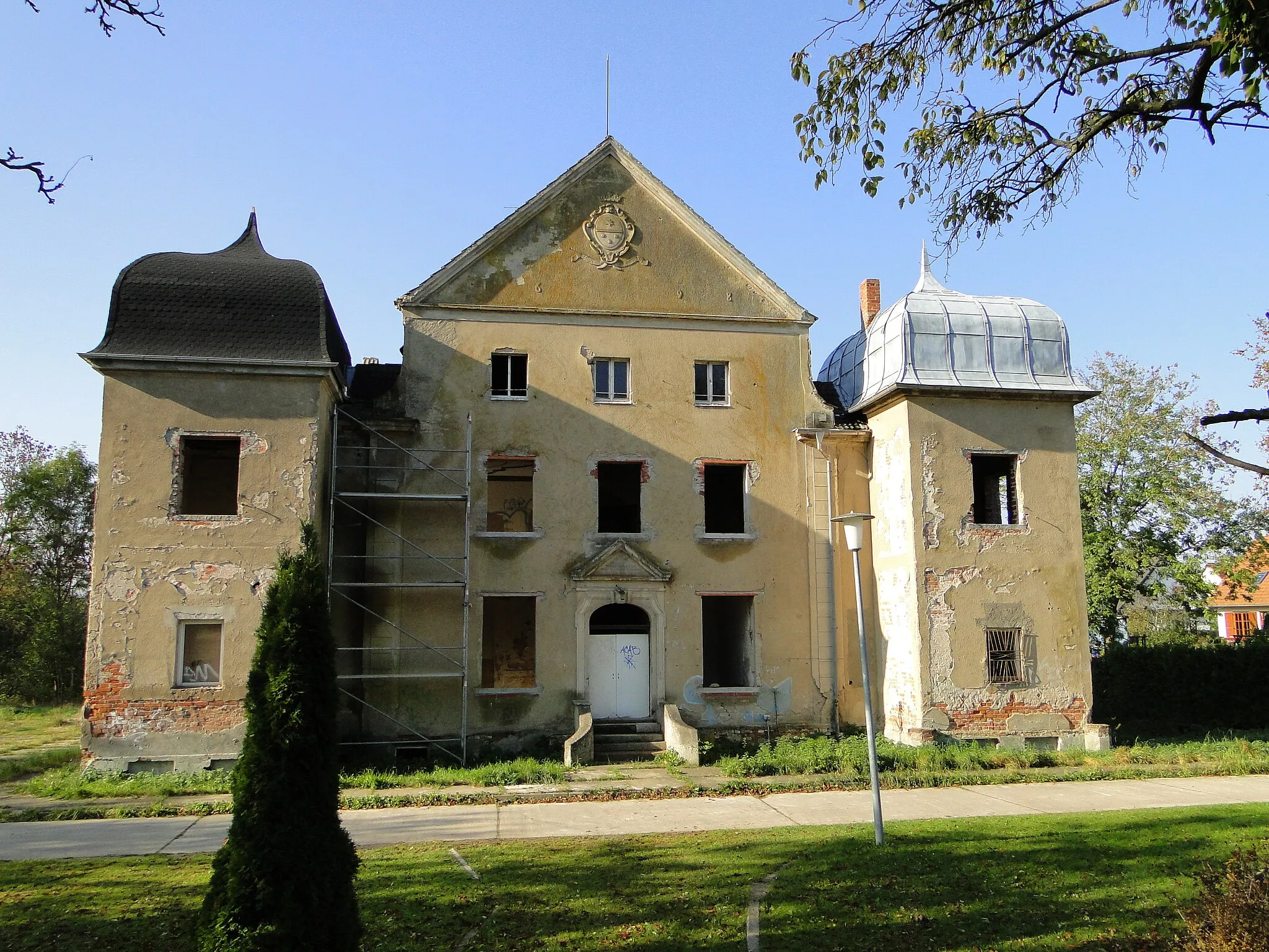 Photo showing: Manor in Chemnitz, district Mecklenburg-Strelitz, Mecklenburg-Vorpommern, Germany