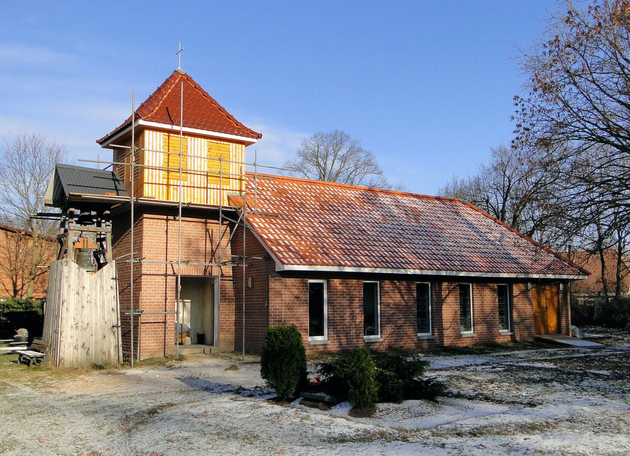 Photo showing: Church in Zweedorf, district Ludwigslust, Mecklenburg-Vorpommern, Germany