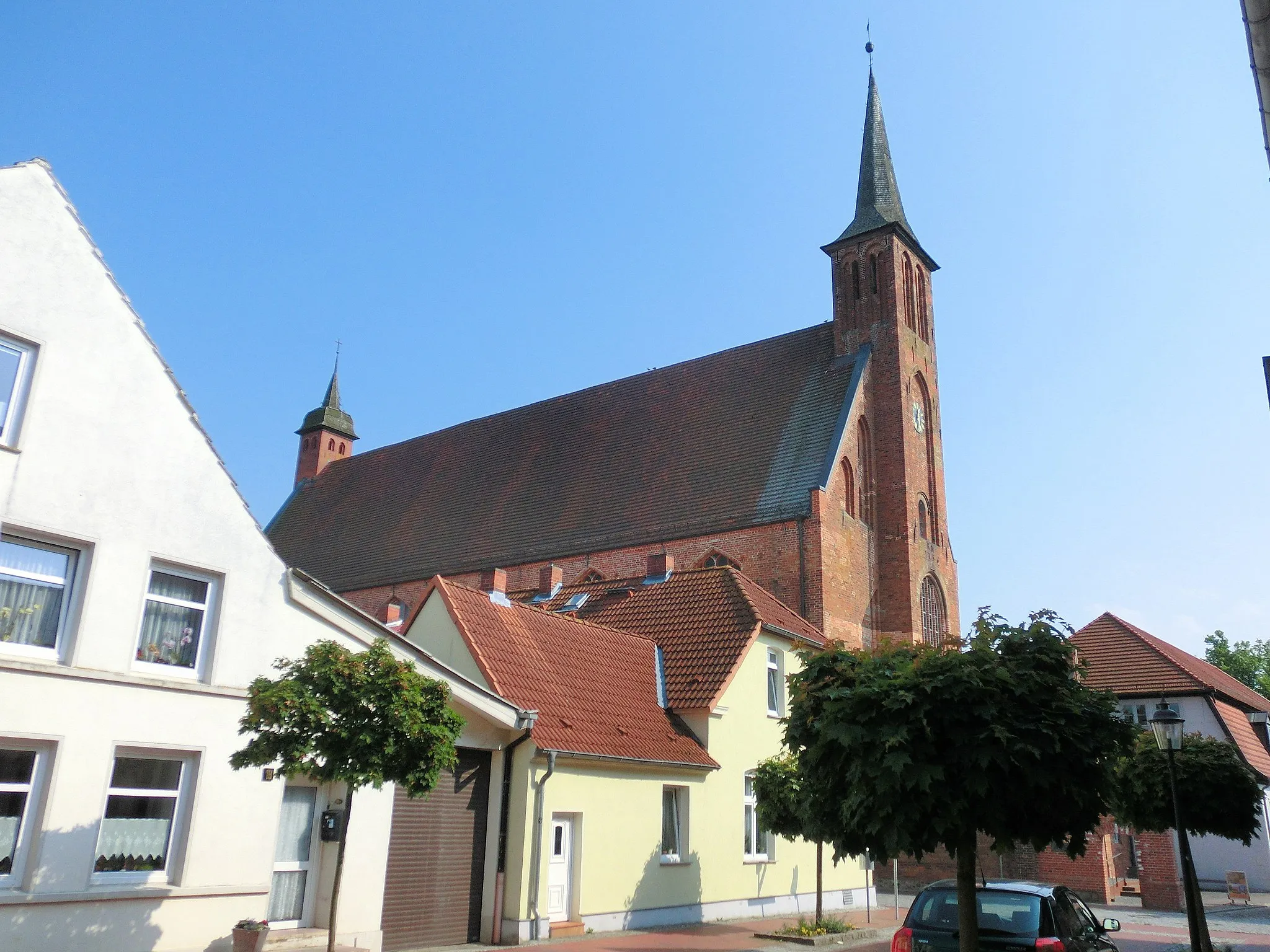 Photo showing: Ribnitz-Damgarten - St.Bartholomäus in Damgarten - Südseite (Landkreis Nordvorpommern, Mecklenburg-Vorpommern)
