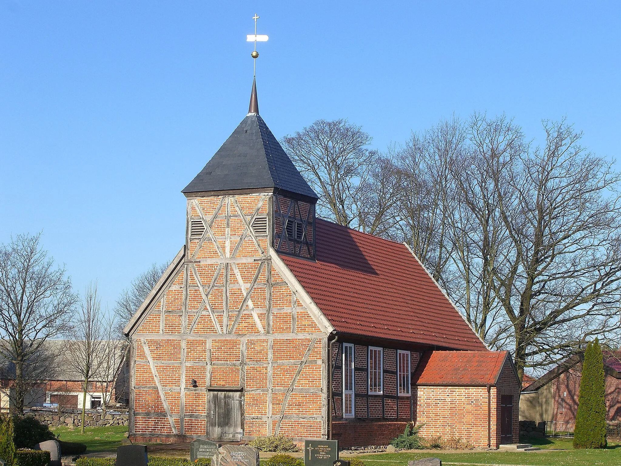 Photo showing: Church in Plauerhagen
