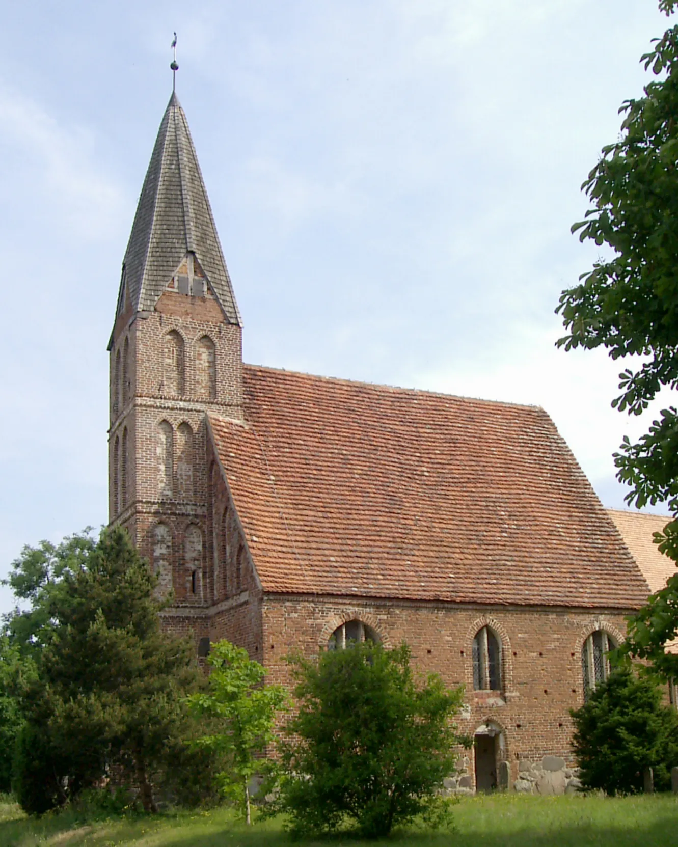 Photo showing: Backsteinkirche St. Johannis in Zirkow auf Rügen