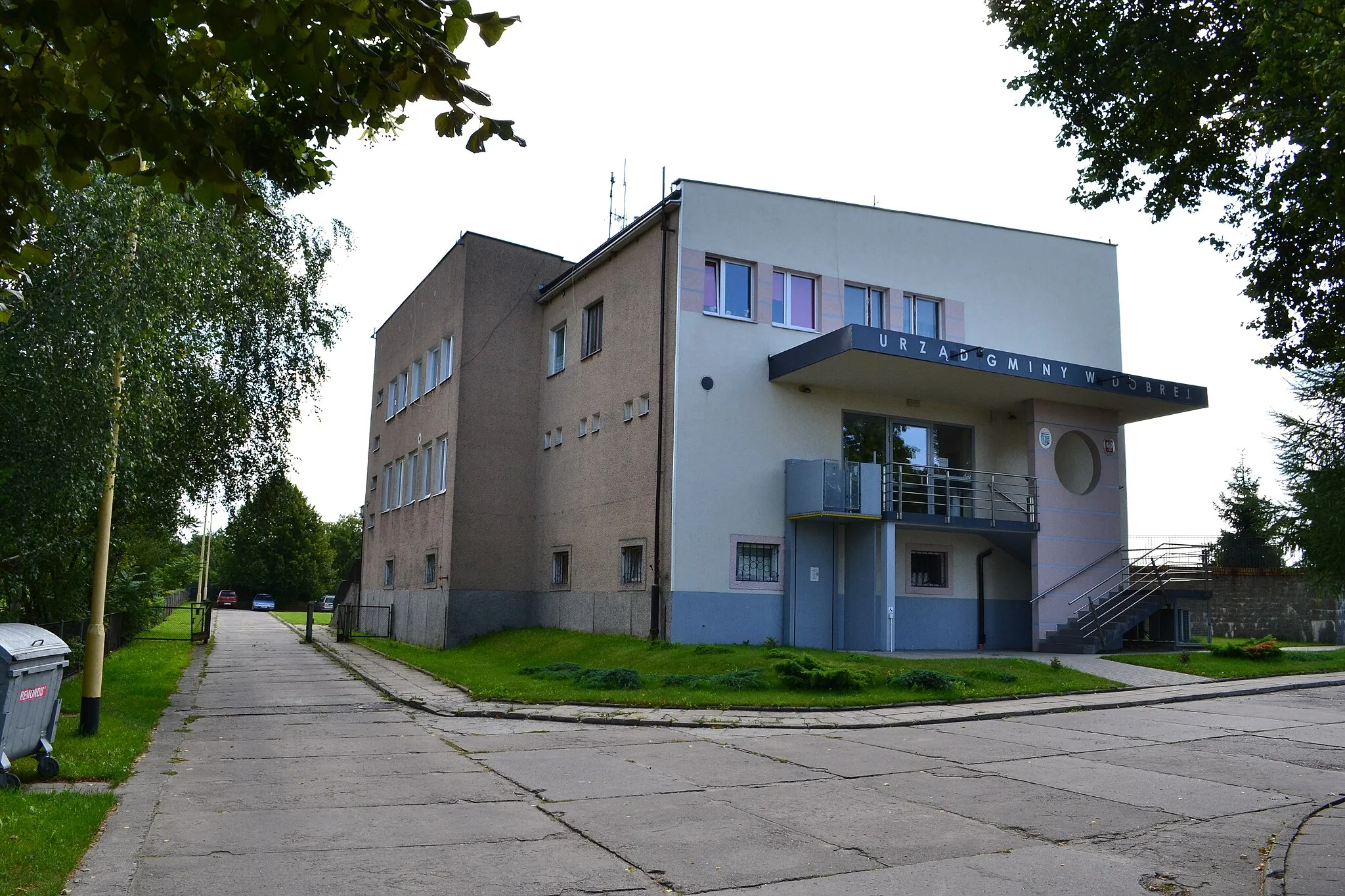 Photo showing: Urząd gminy