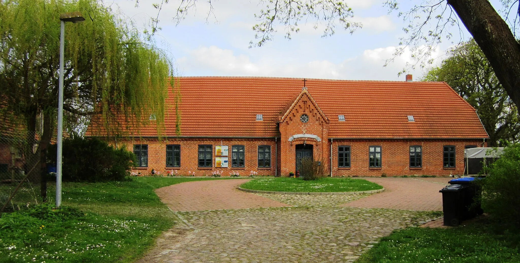 Photo showing: Das denkmalgeschützte Pfarrhaus in Rittermannshagen