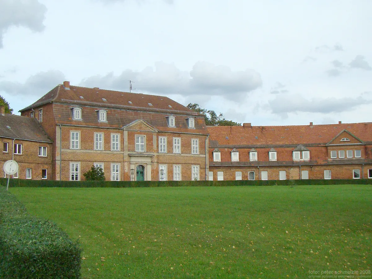 Photo showing: Schloss in Zettemin