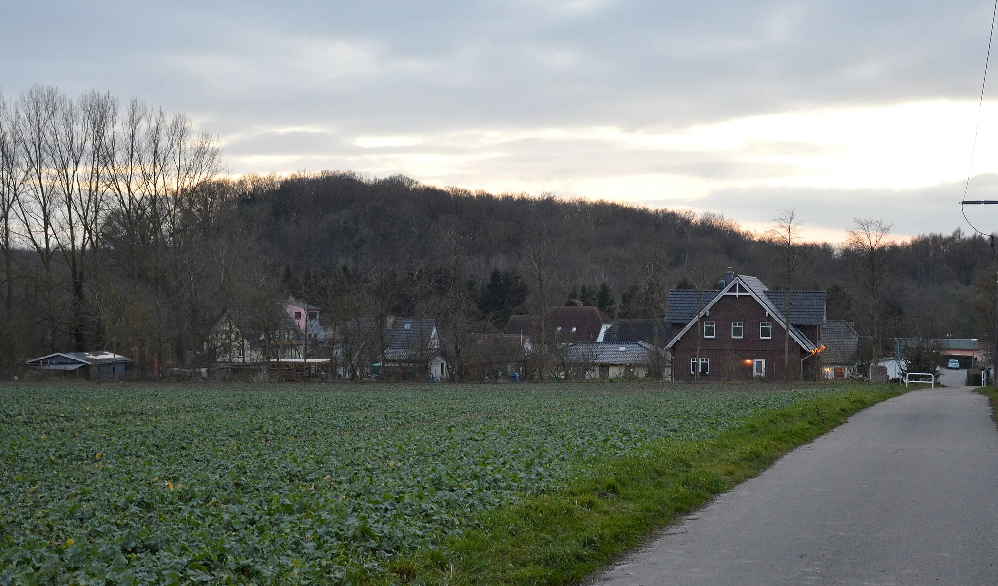 Photo showing: Serams, Blick von Nordosten