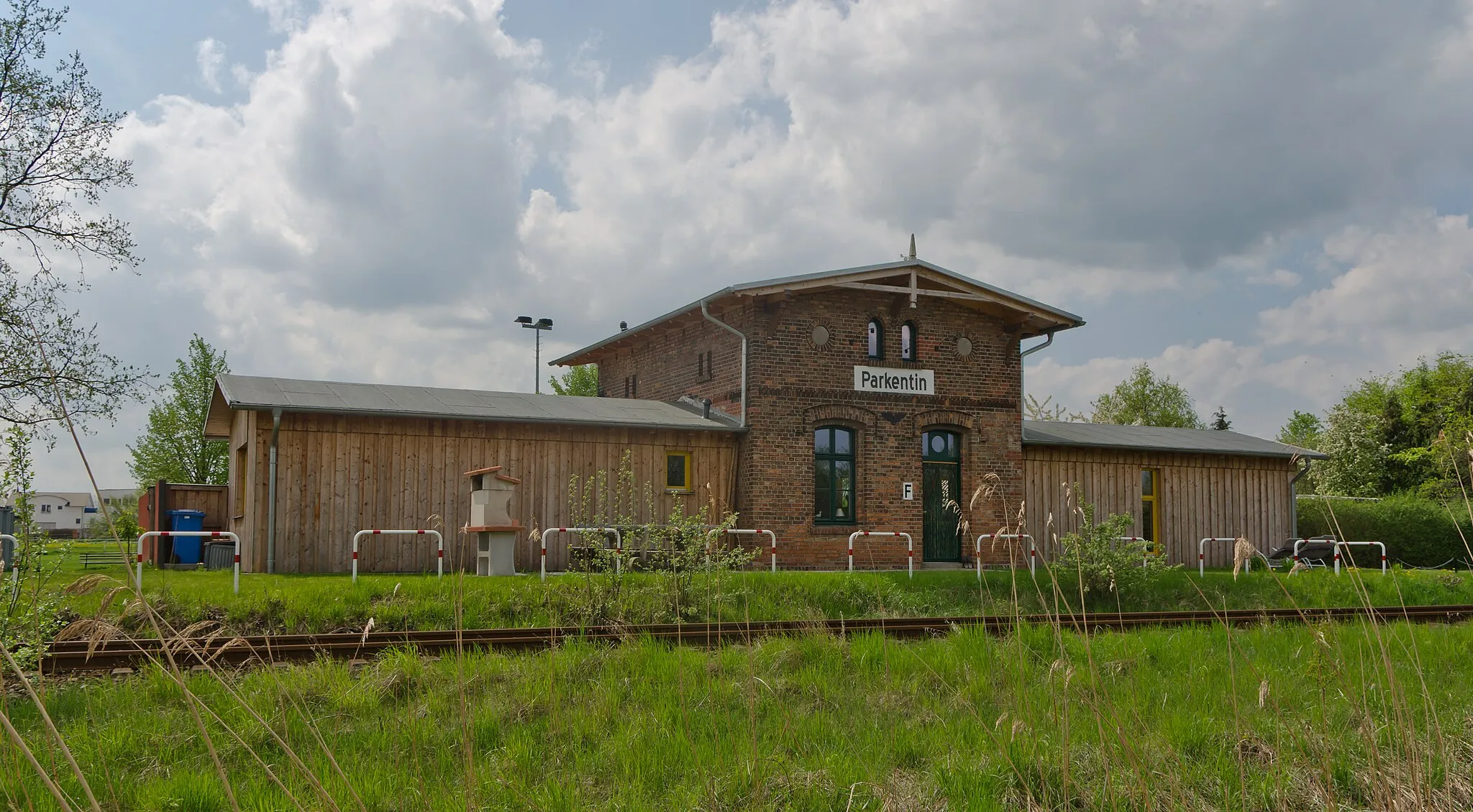 Photo showing: Parkentin Bahnhof