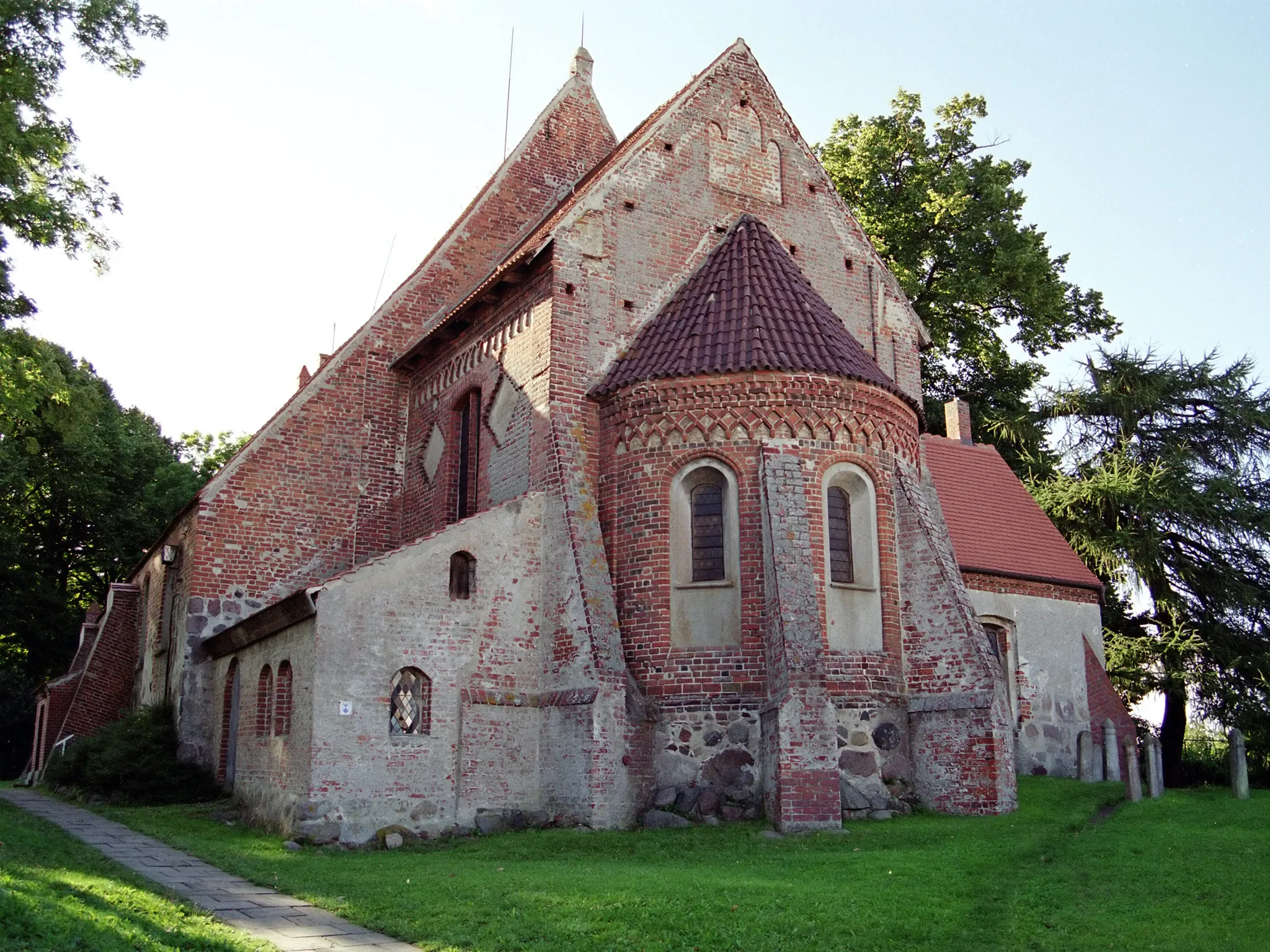 Photo showing: Parish church in Altenkirchen in 2001 before renovation