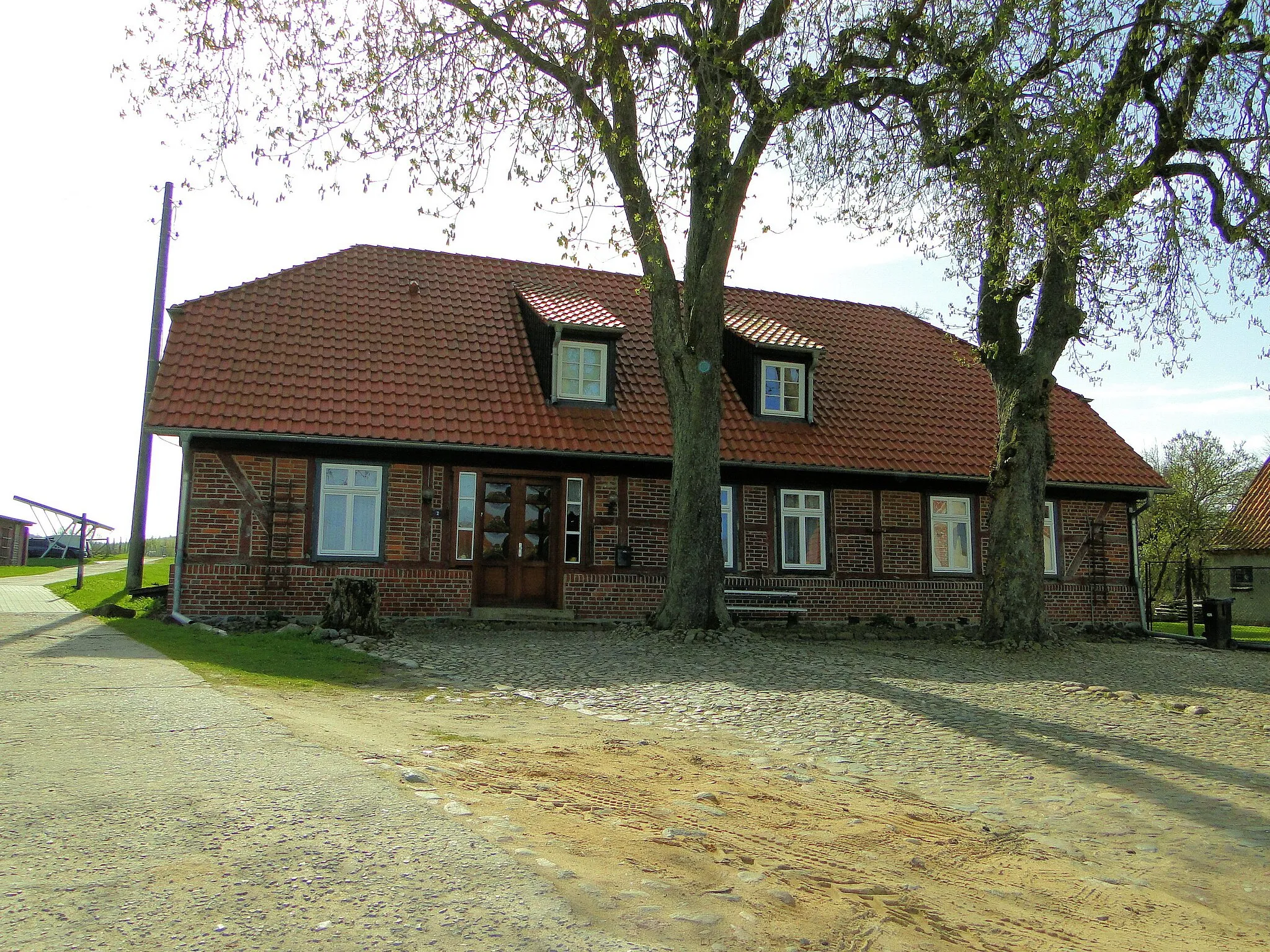 Photo showing: Lange Straße / Cultural heritage monument in Augzin, district Ludwigslust-Parchim, Mecklenburg-Vorpommern, Germany