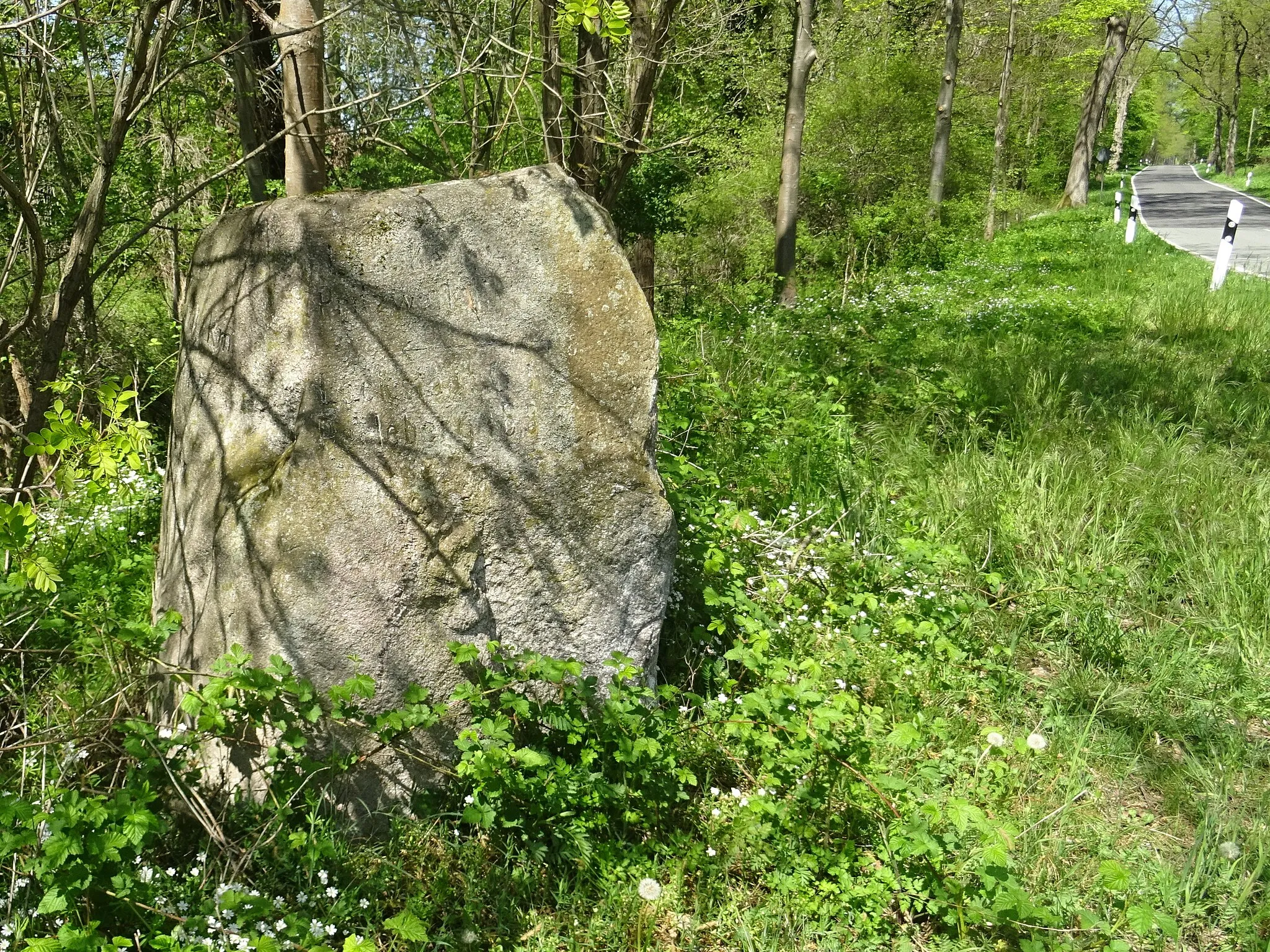 Photo showing: Lockstädt, Ortsteil von Putlitz, denkmalgeschütztes Wegweiserstein östlich des Ortes