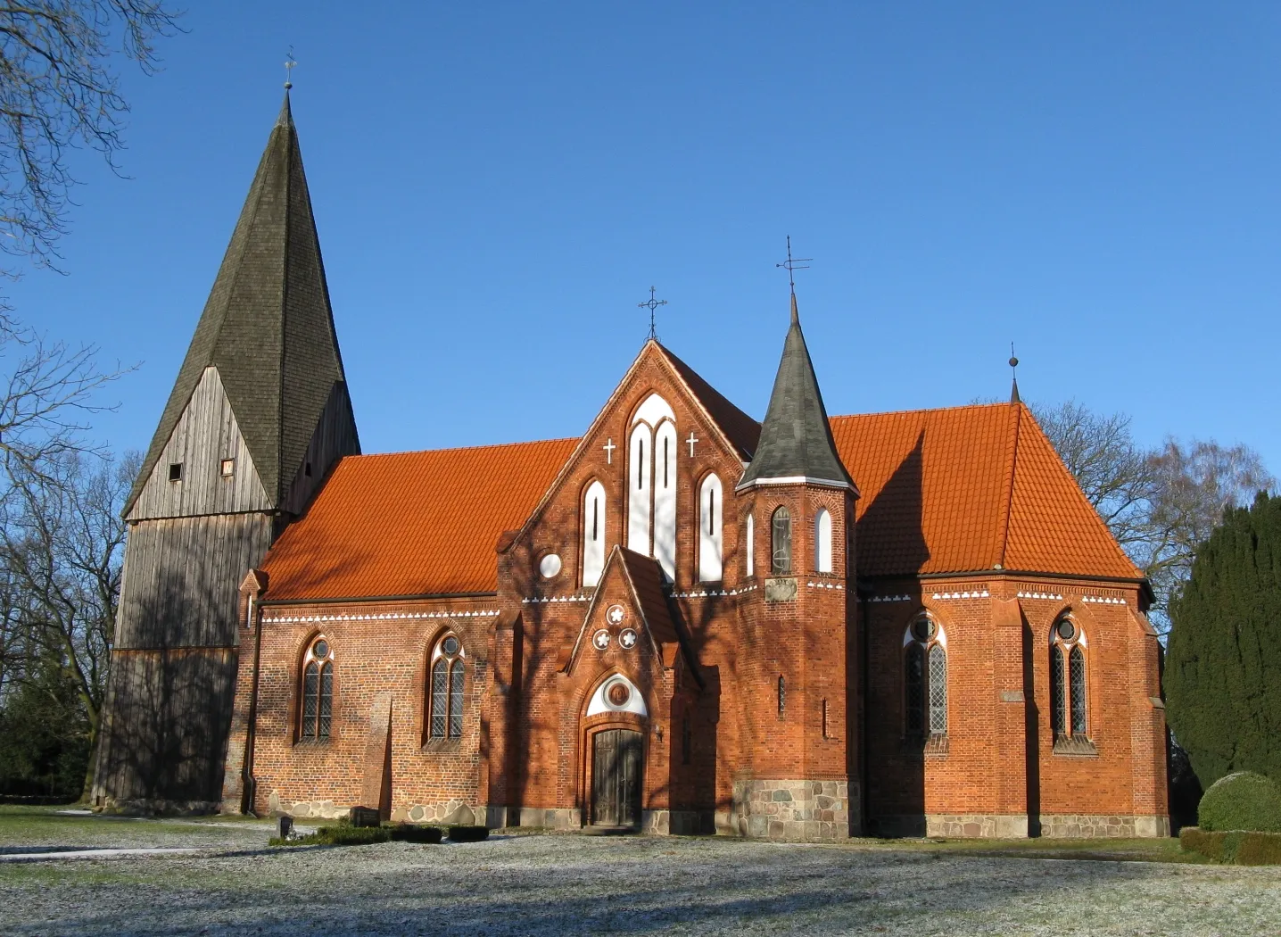 Photo showing: Church in Parum, Mecklenburg-Vorpommern, Germany