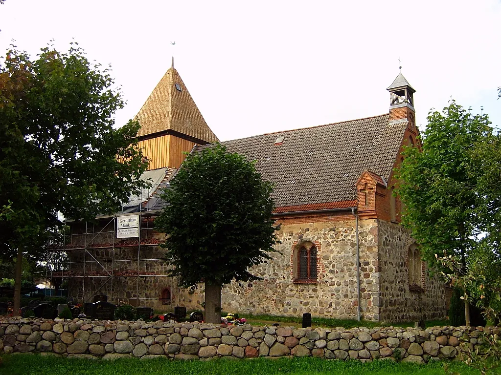 Photo showing: Die Kirche in Dänschenburg (Stadt Marlow, Landkreis Nordvorpommern, Mecklenburg)