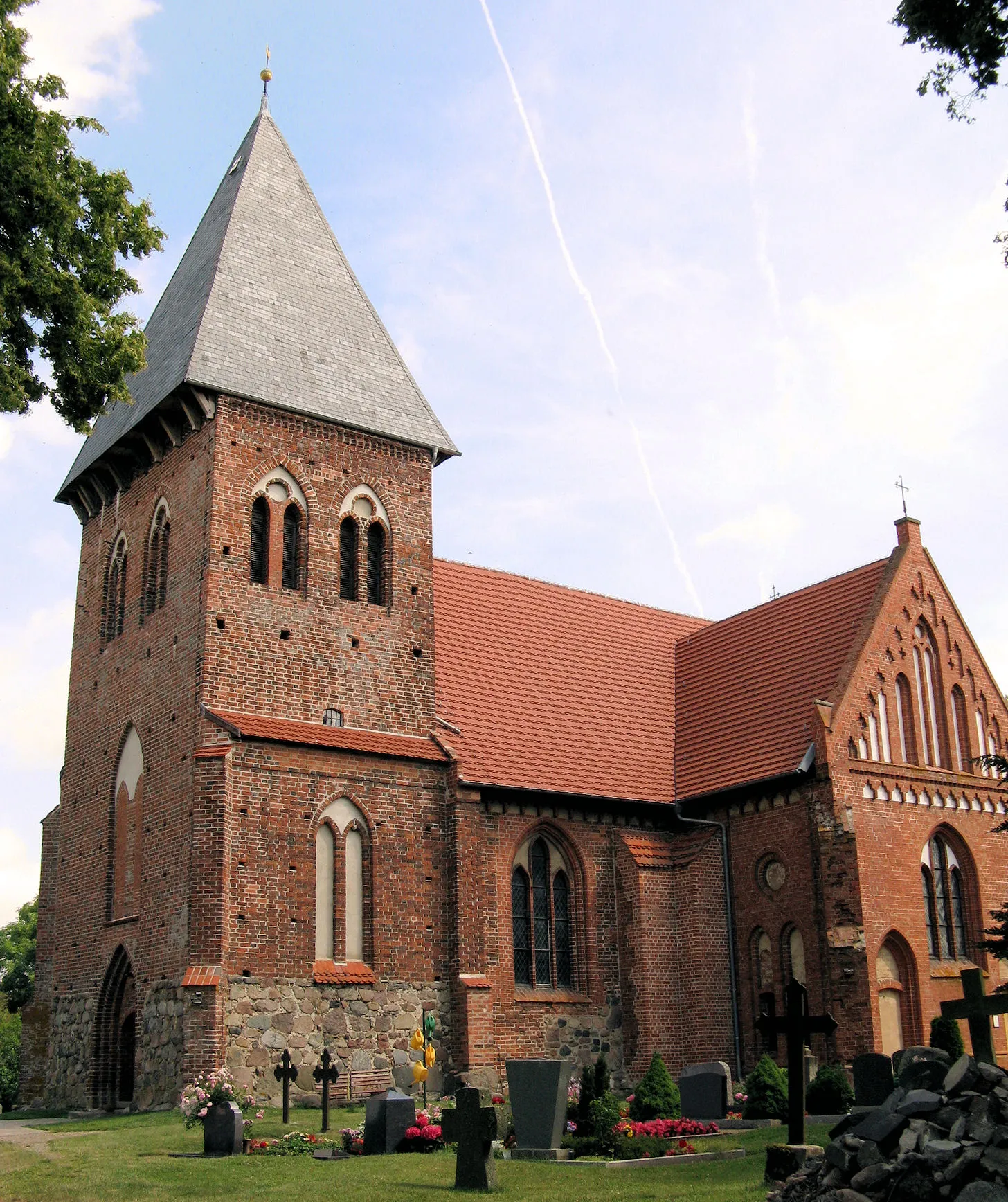 Photo showing: Church in Serrahn, disctrict Güstrow, Mecklenburg-Vorpommern, Germany