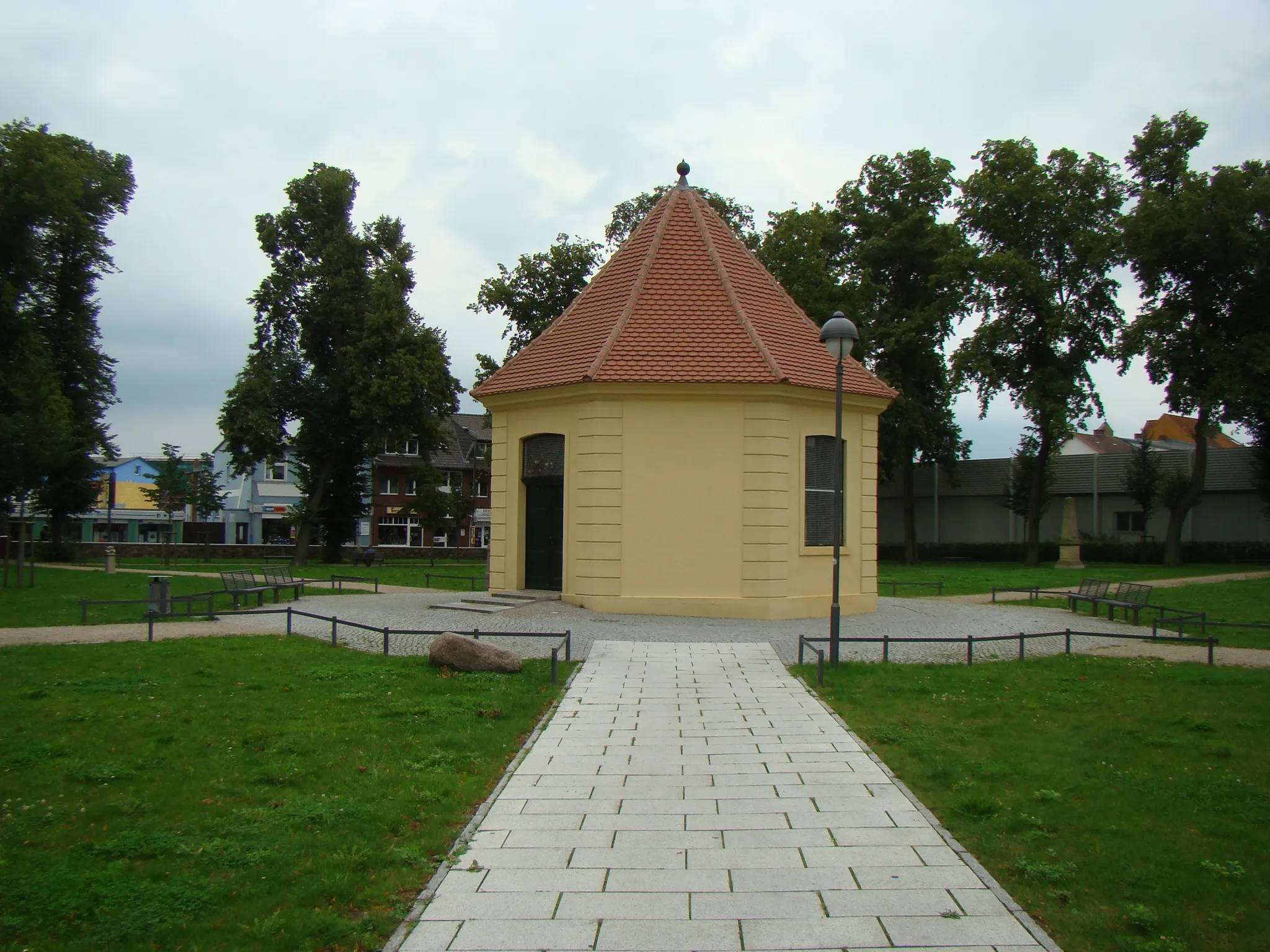 Photo showing: Zentralbau von 1799 im Marienhain in Demmin