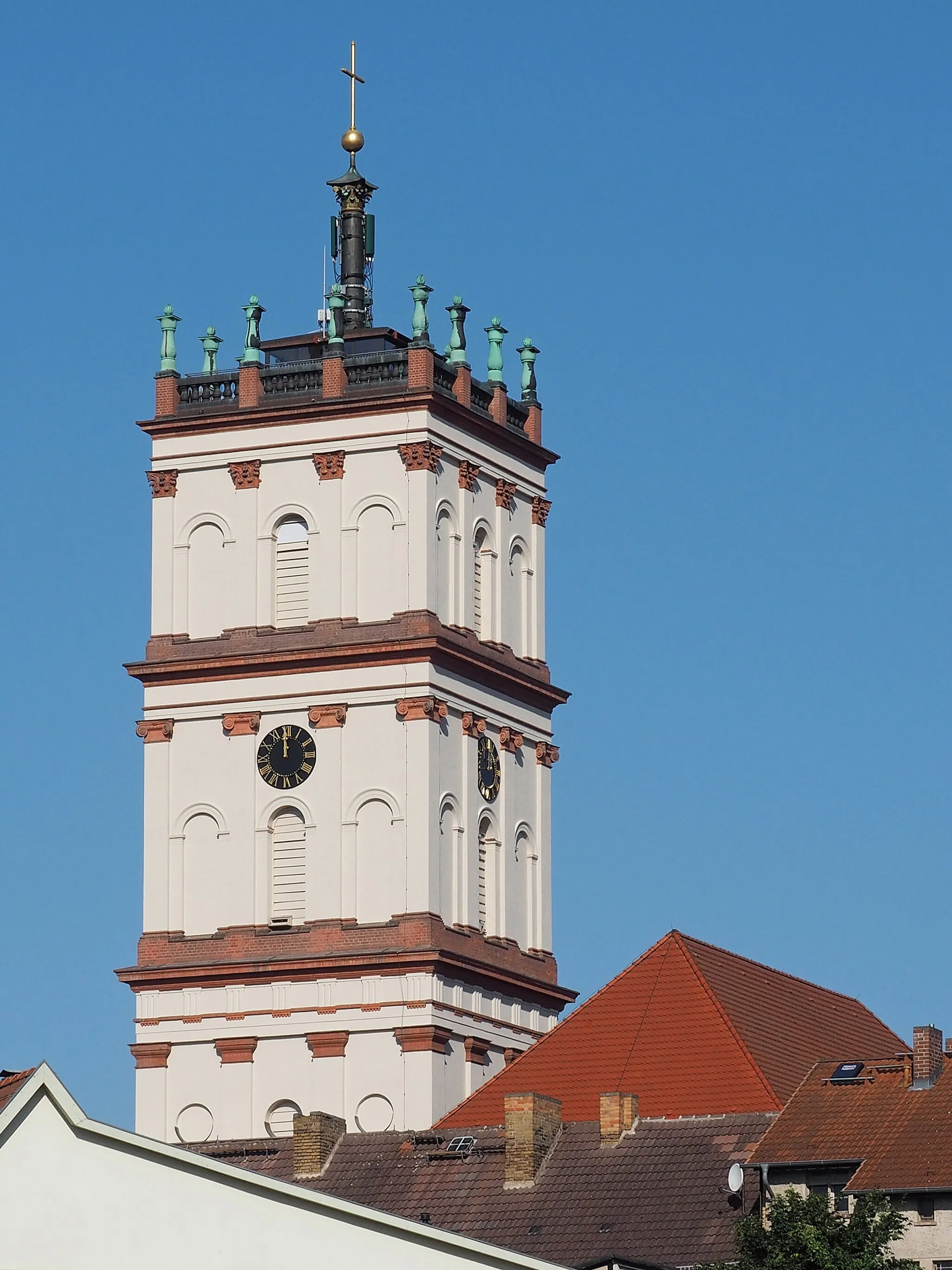 Photo showing: Church tower in Neustrelitz, German Federal State Mecklenburg-Vorpommern.