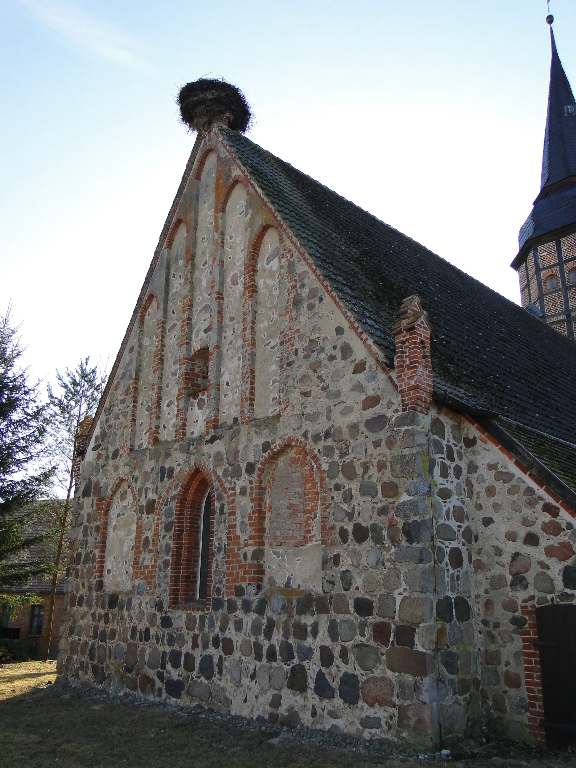 Photo showing: Church in Hinrichshagen (near Woldegk), district Mecklenburg-Strelitz, Mecklenburg-Vorpommern, Germany