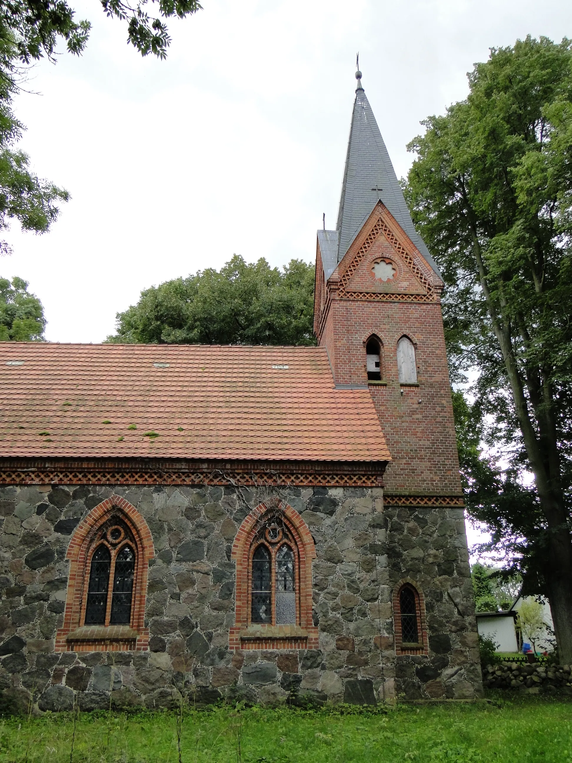 Photo showing: Church in Liepen, district Mecklenburg-Strelitz, Mecklenburg-Vorpommern, Germany