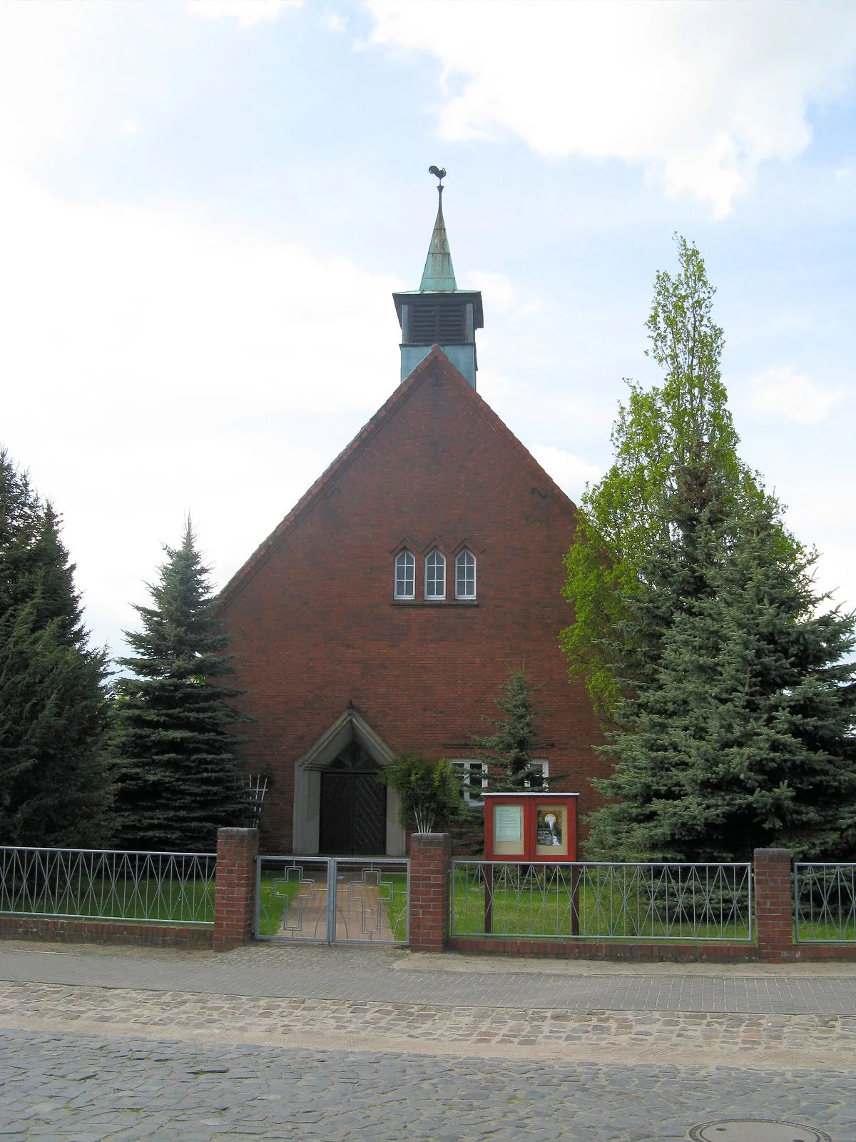 Photo showing: Church in Neu Kaliß, Mecklenburg-Vorpommern, Germany