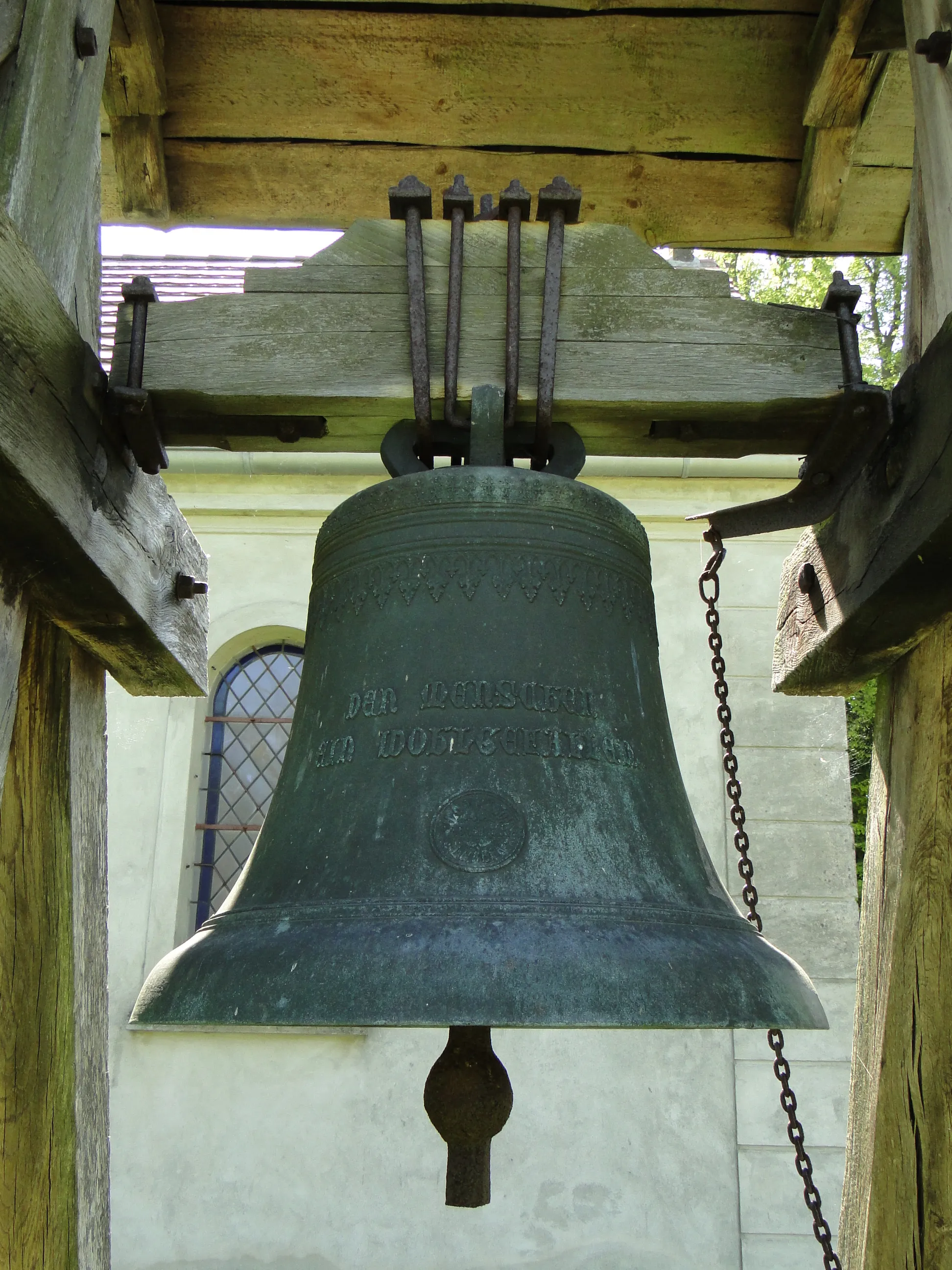 Photo showing: Church bell in Grauenhagen, district Mecklenburg-Strelitz, Mecklenburg-Vorpommern, Germany